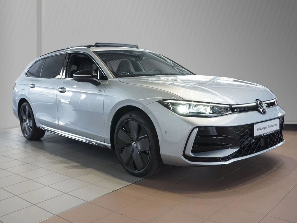 Volkswagen Passat Variant 1.5 eHybrid DSG R-Line Pano