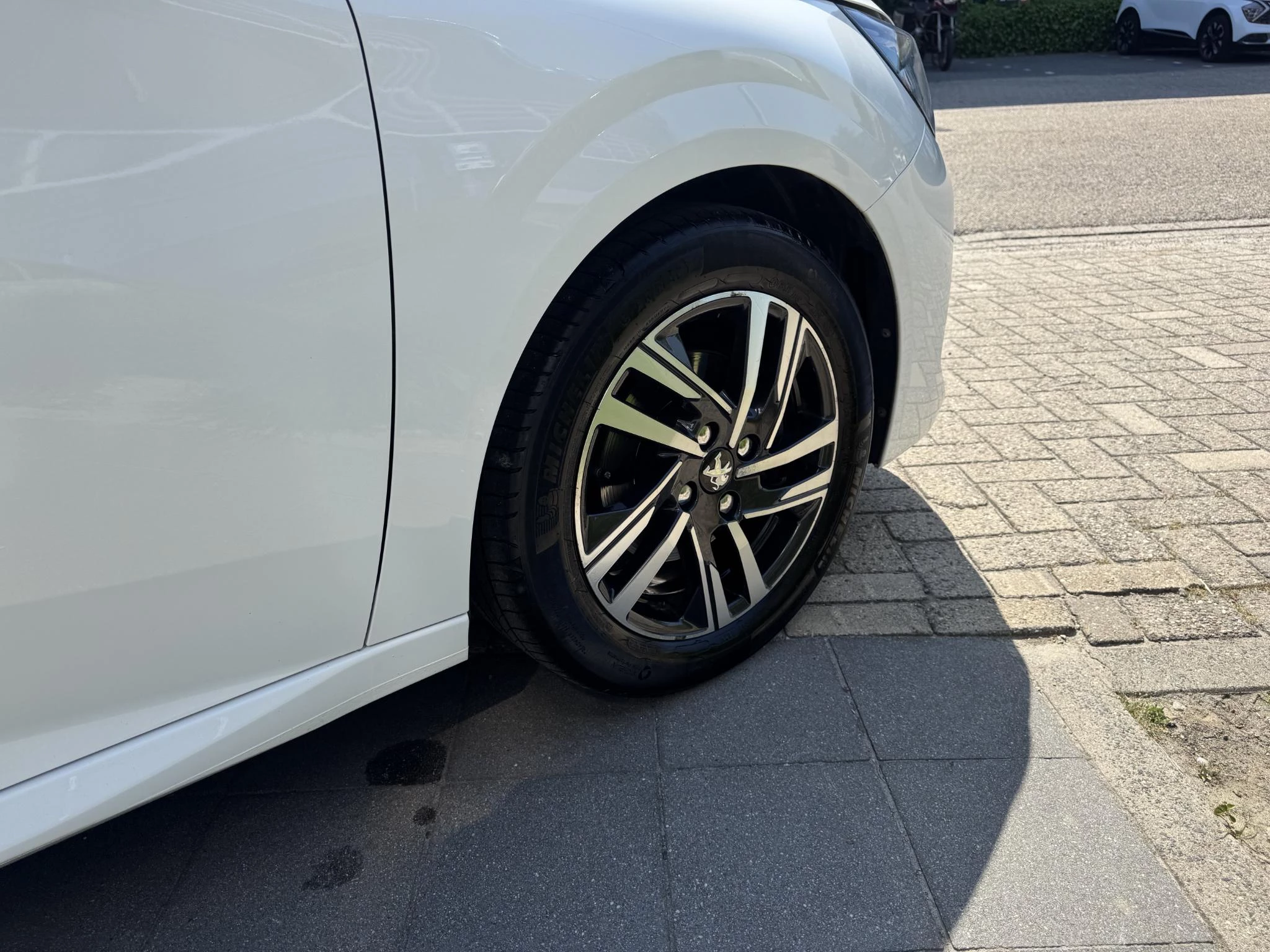 Peugeot-208-image-13