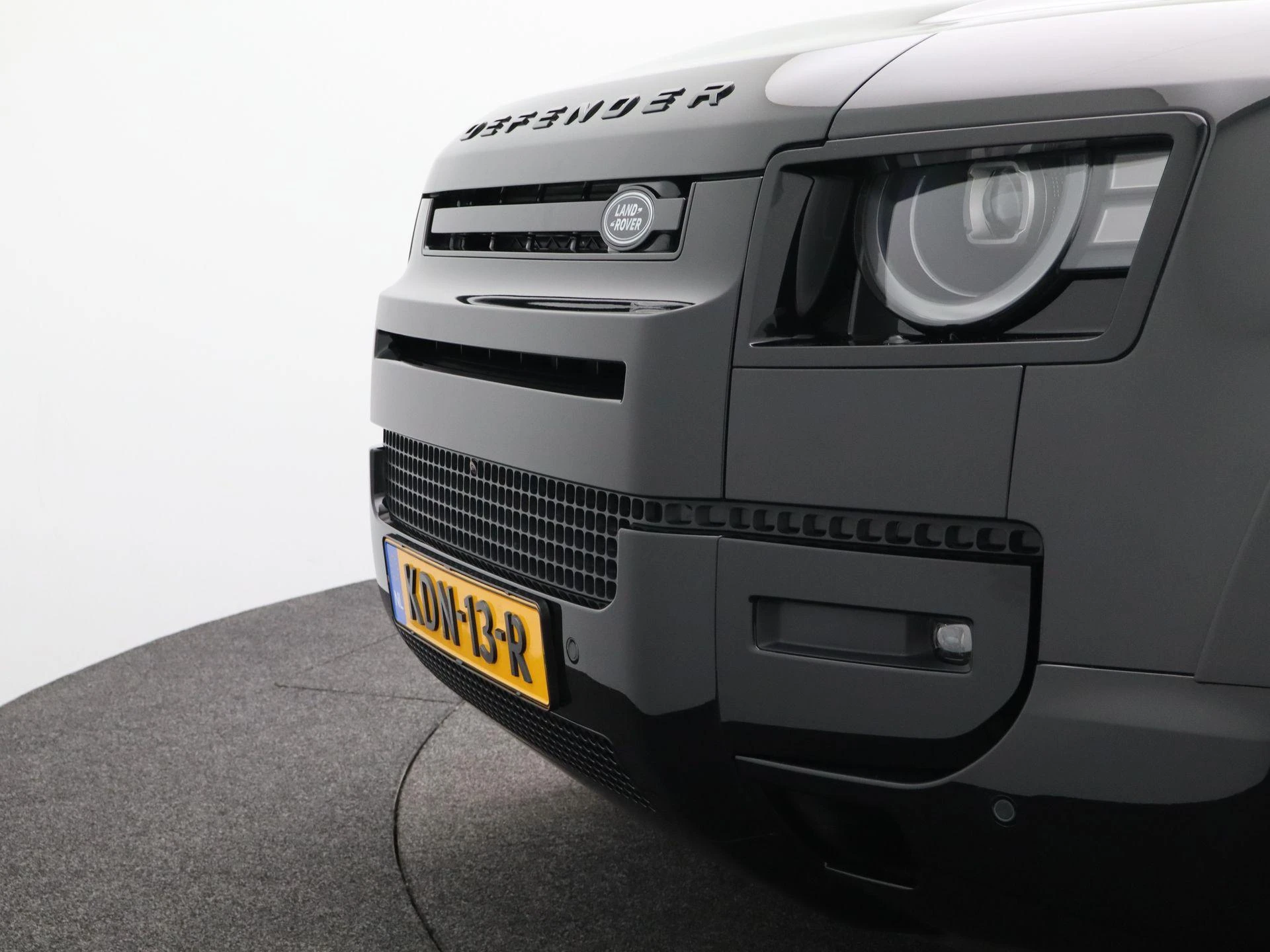 Land Rover Defender 110 2.0 P300e 110 X-Dynamic HSE