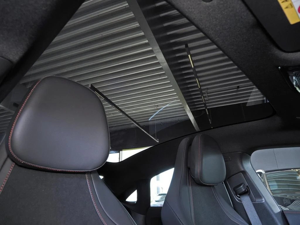 Mercedes-Benz-CLA 200-image-15