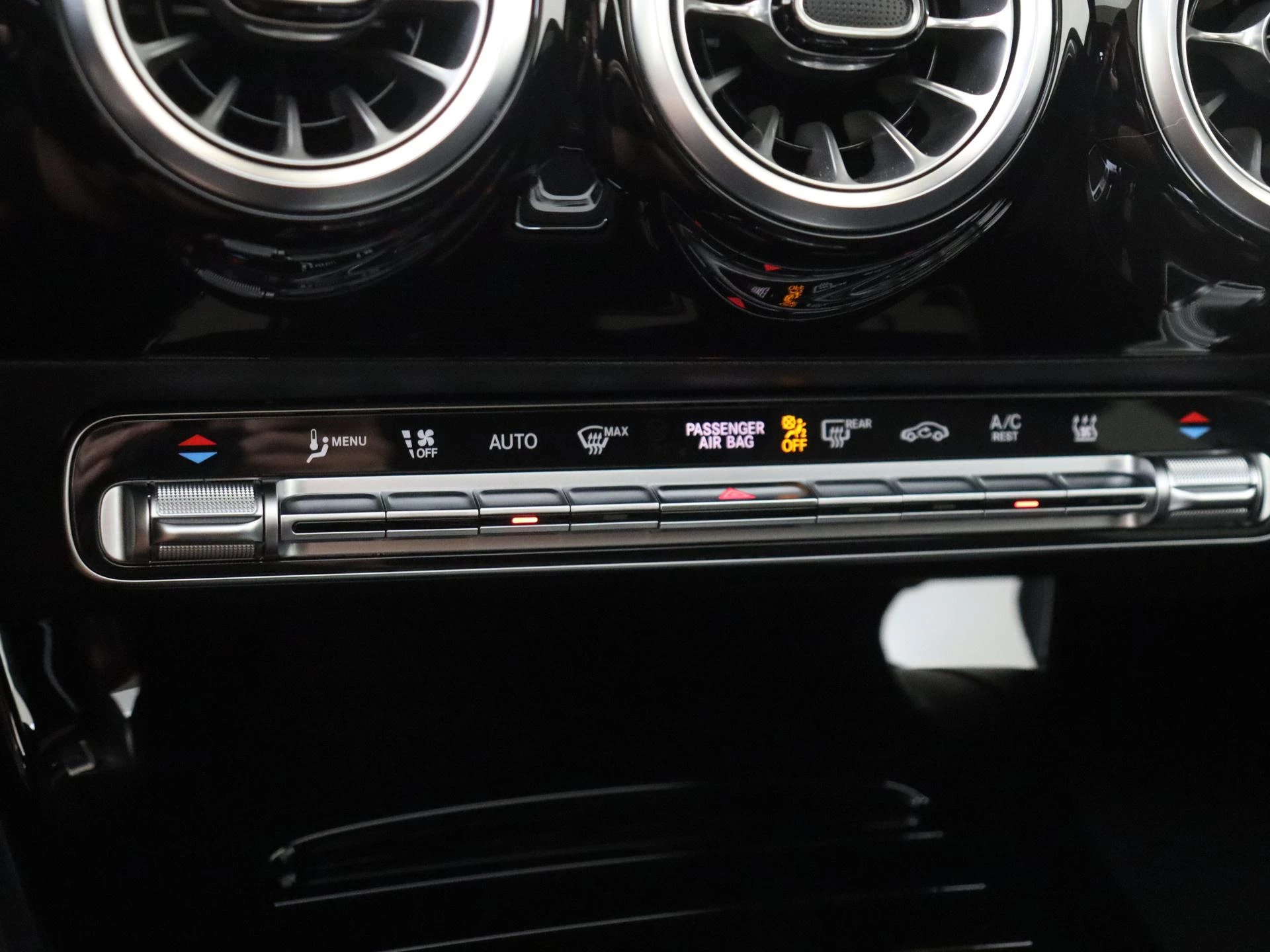 Mercedes-Benz CLA 250 e Business Solution AMG