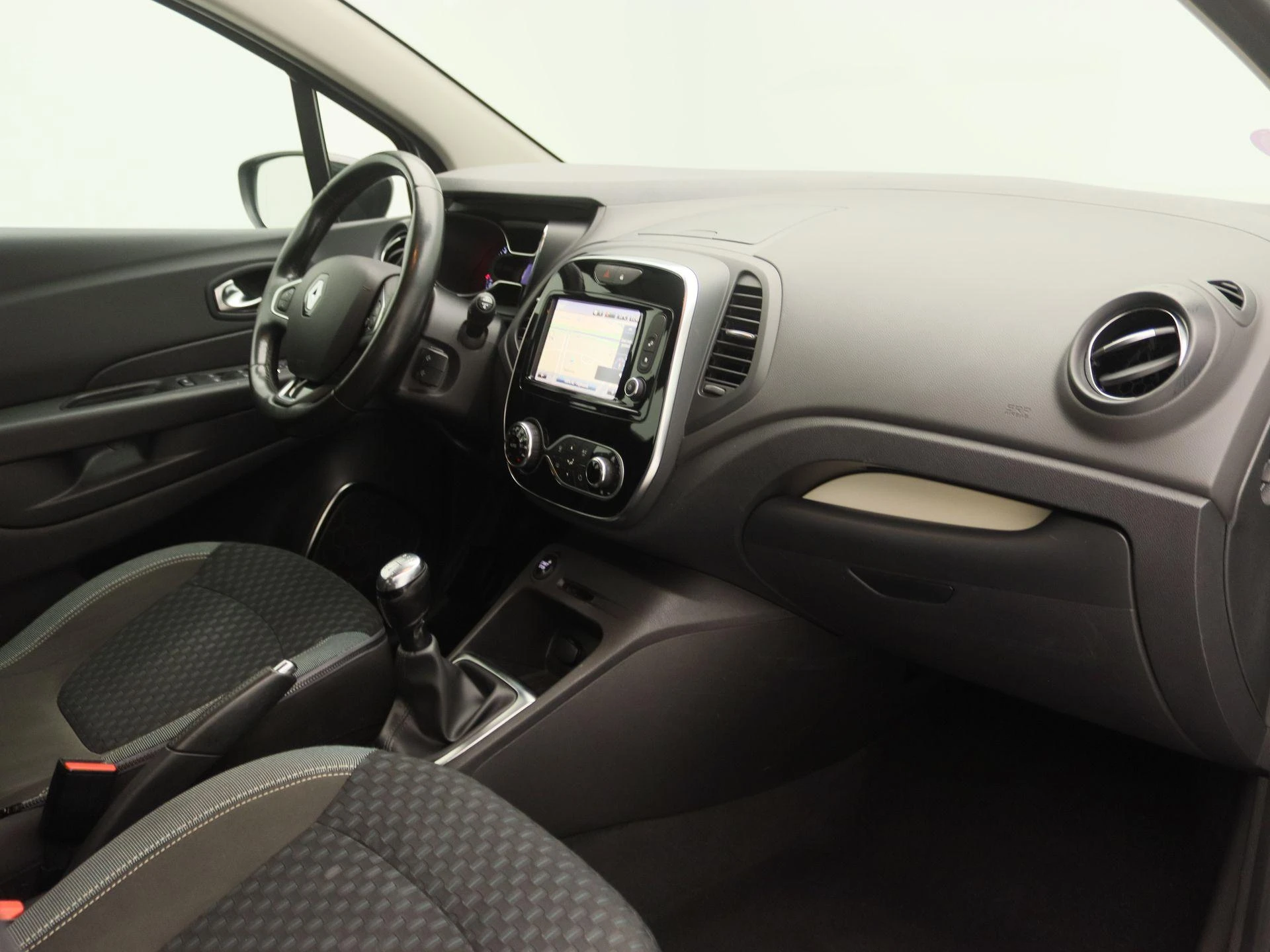 Renault-Captur-image-20