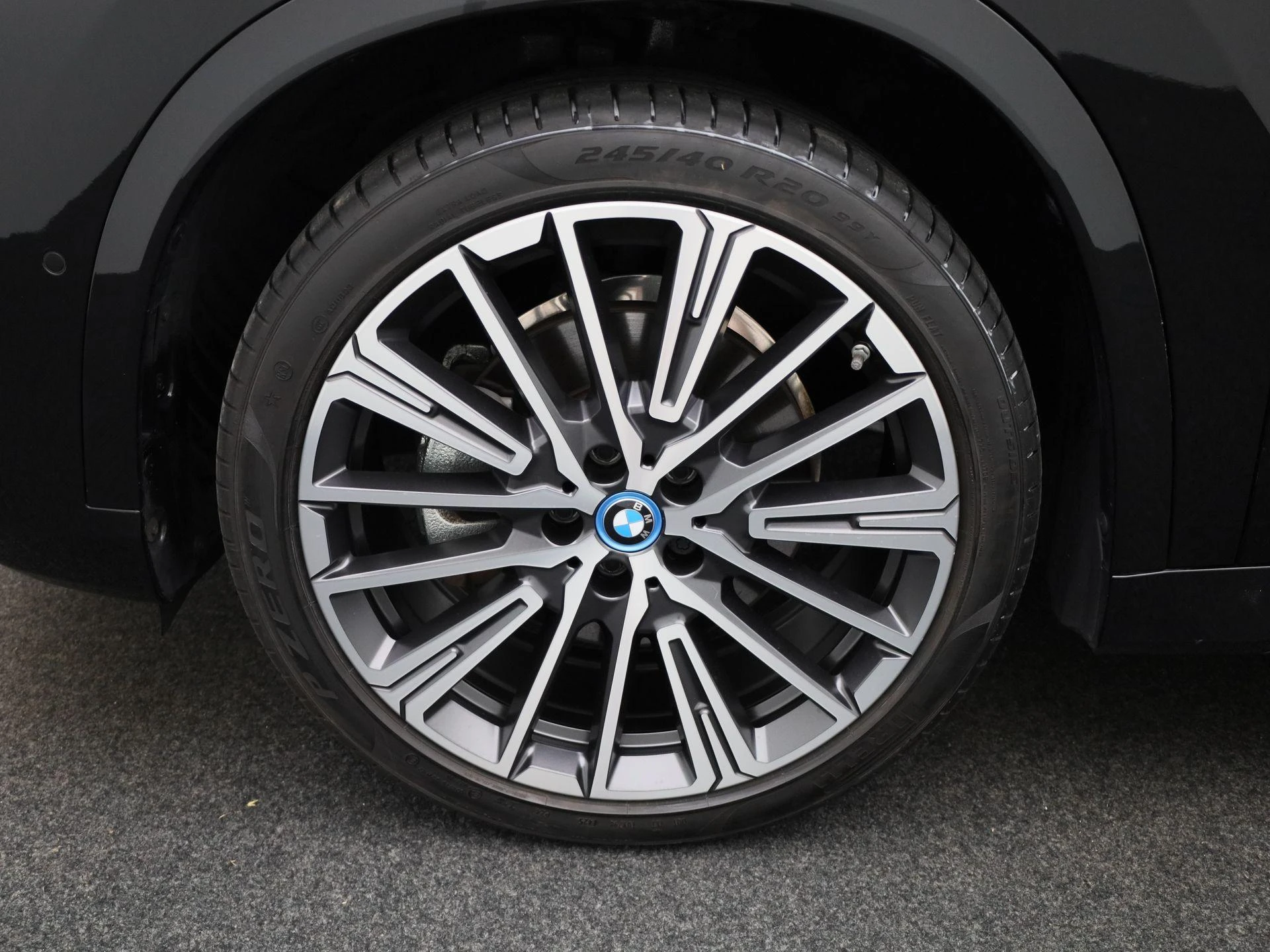 BMW-iX1-image-14