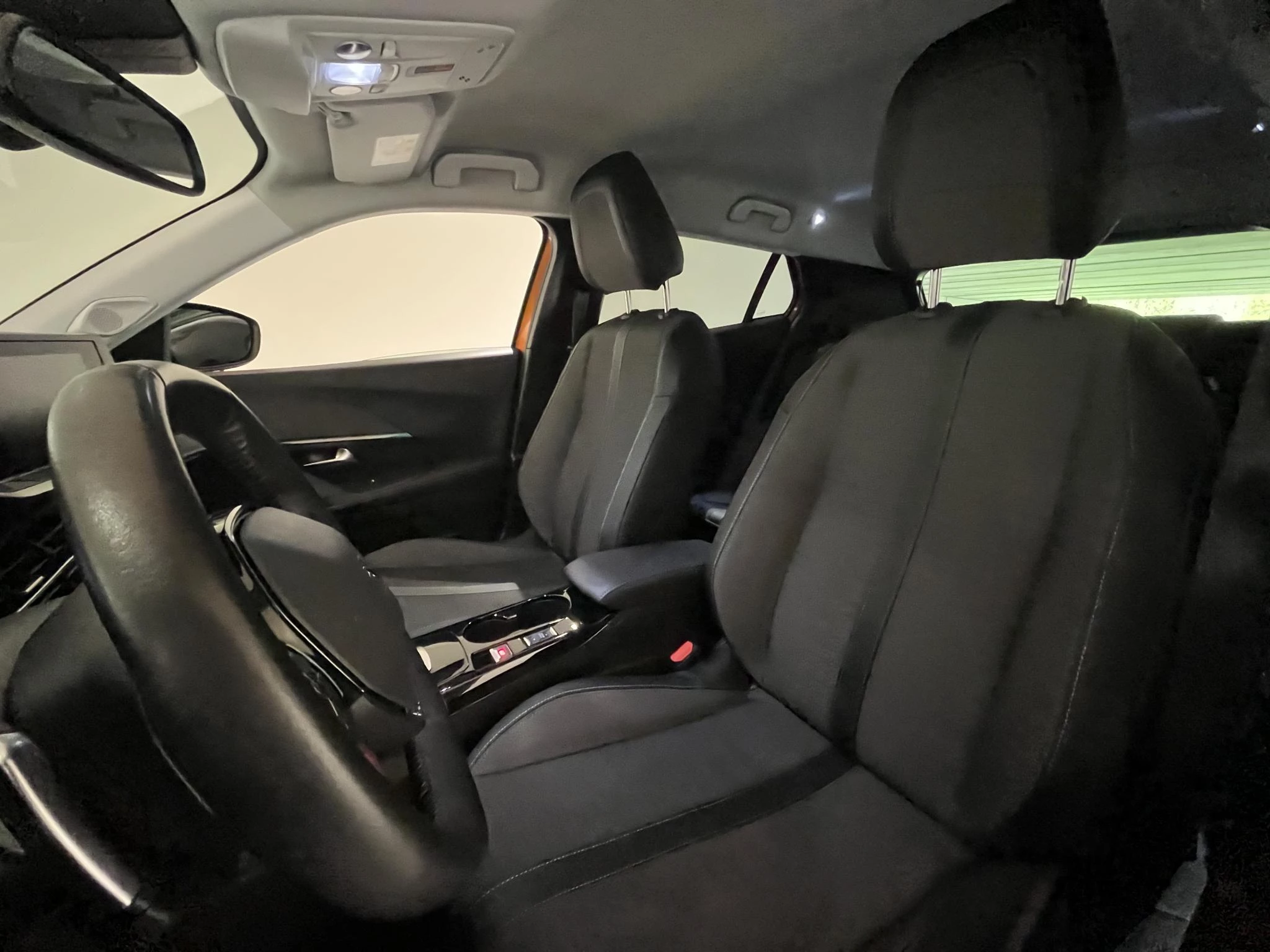 Peugeot-2008-image-18