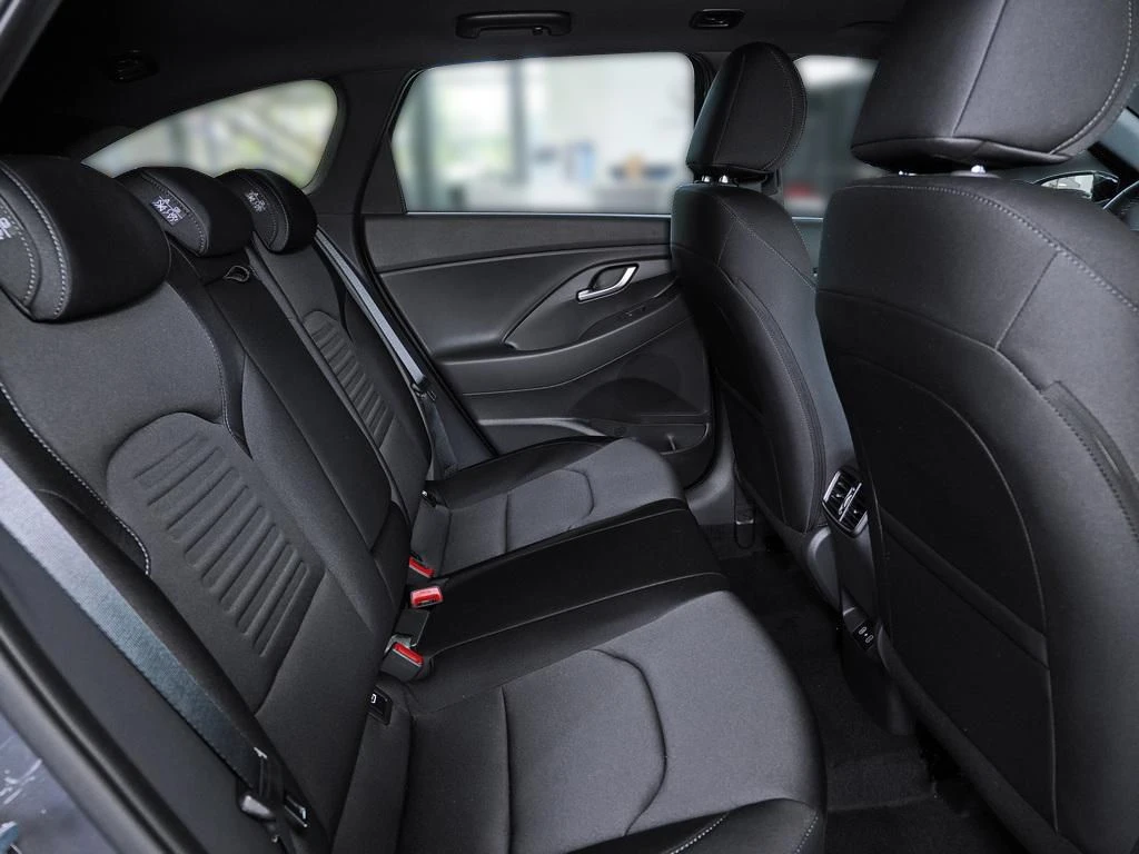 Hyundai-i30-image-12