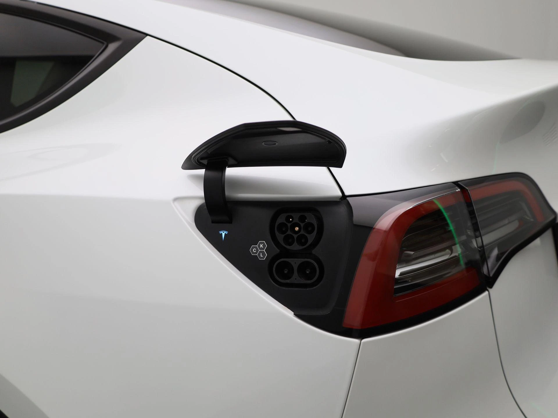 Tesla-Model Y-image-22
