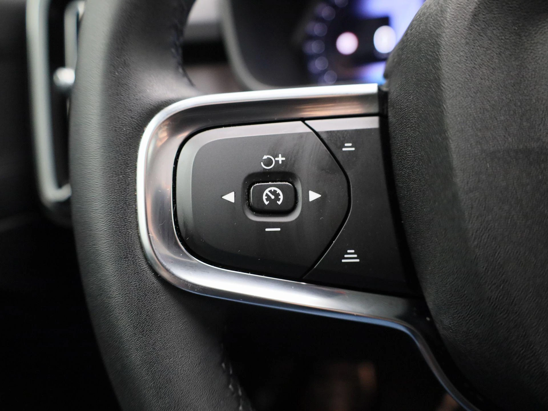 Volvo-C40-image-19