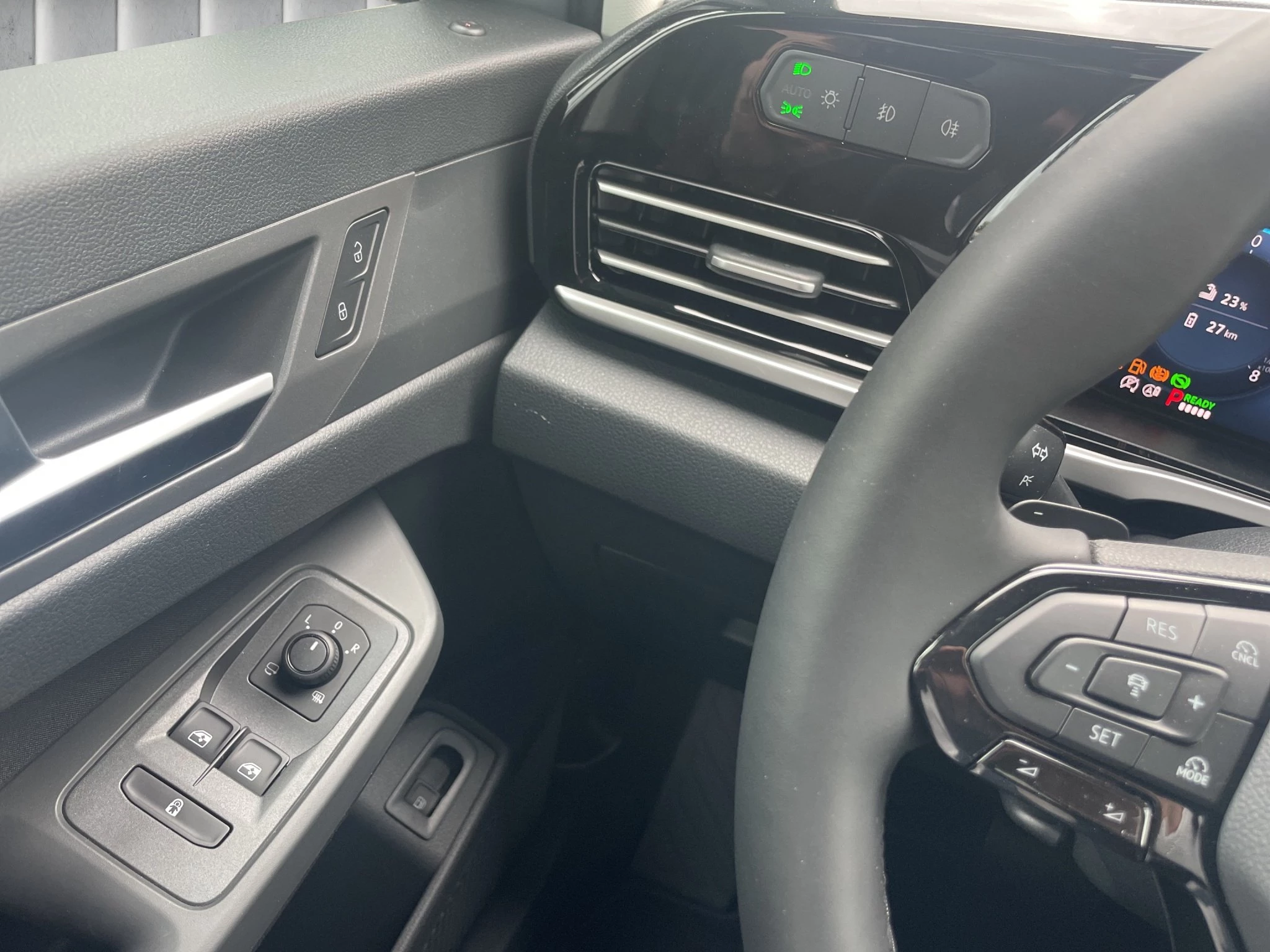 Ford Tourneo Connect Titanium Langer Radstand (L2). Grand 1.5 l EcoBoost PHEV. 6-Gang-Automatikgetriebe.