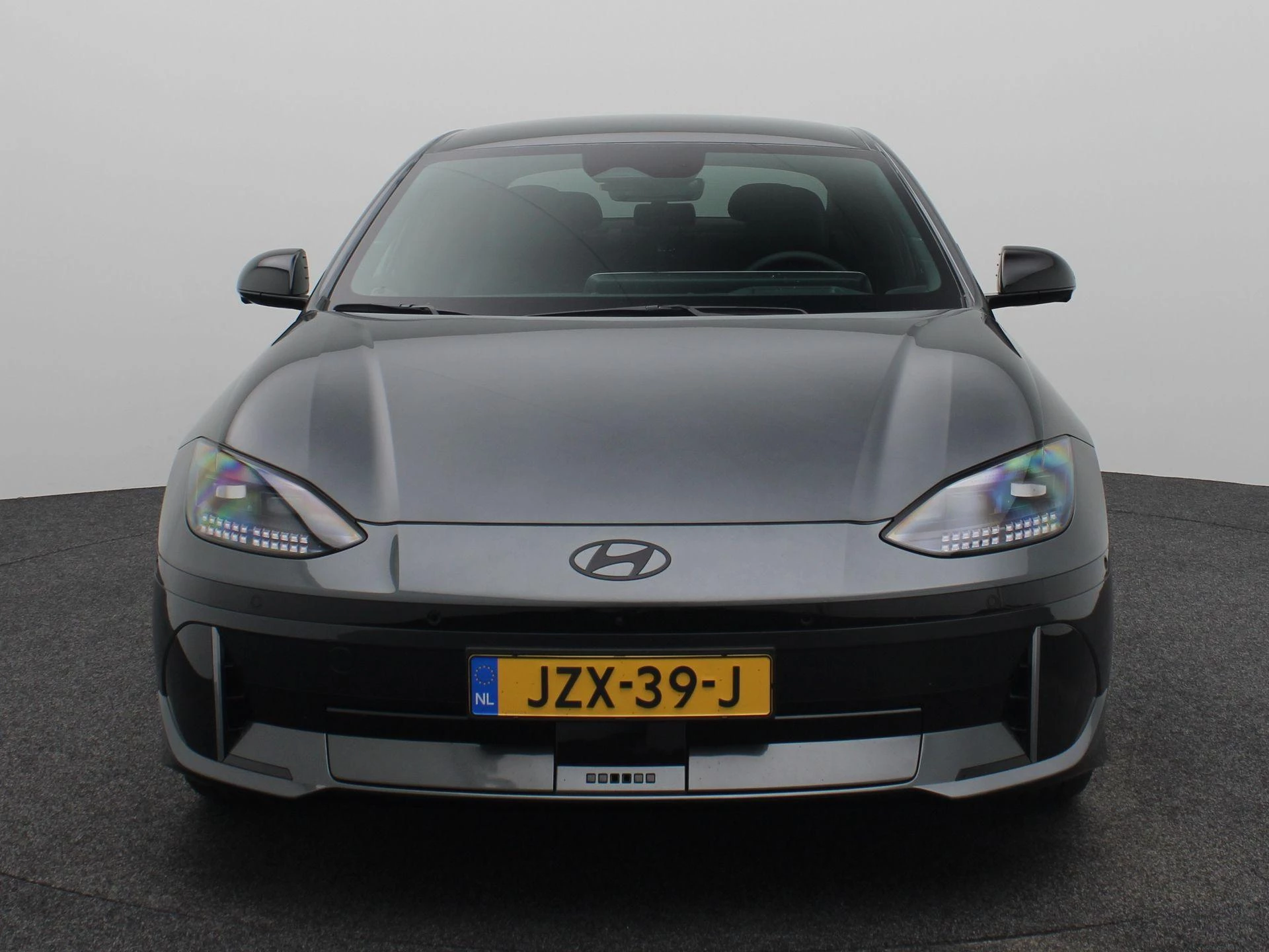 Hyundai-IONIQ 6-image-3