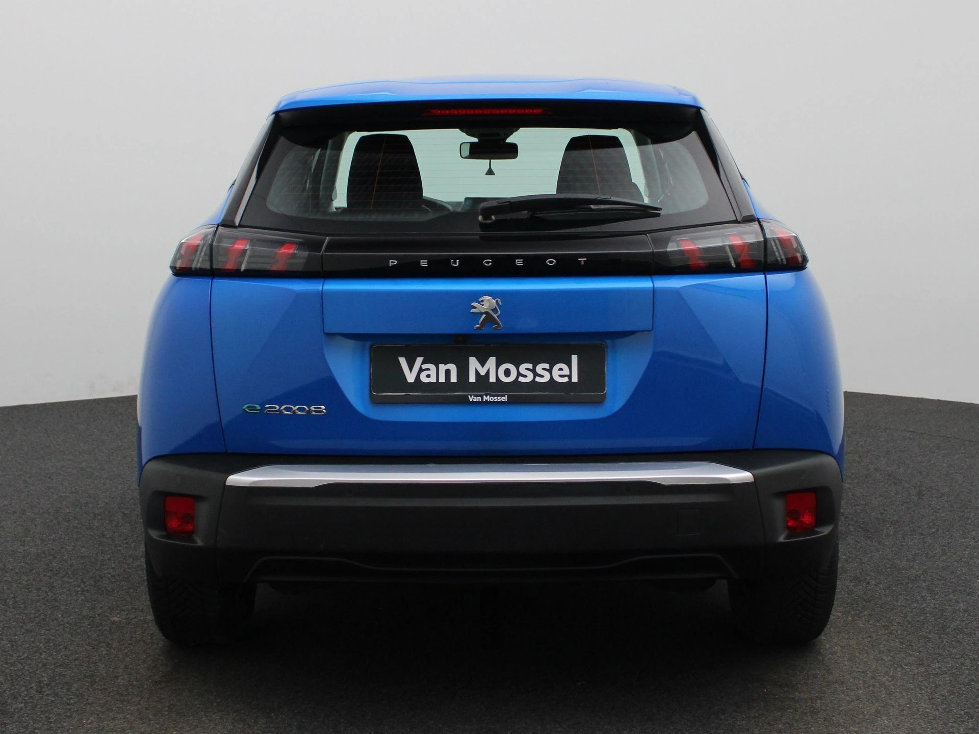 Peugeot-e-2008-image-4