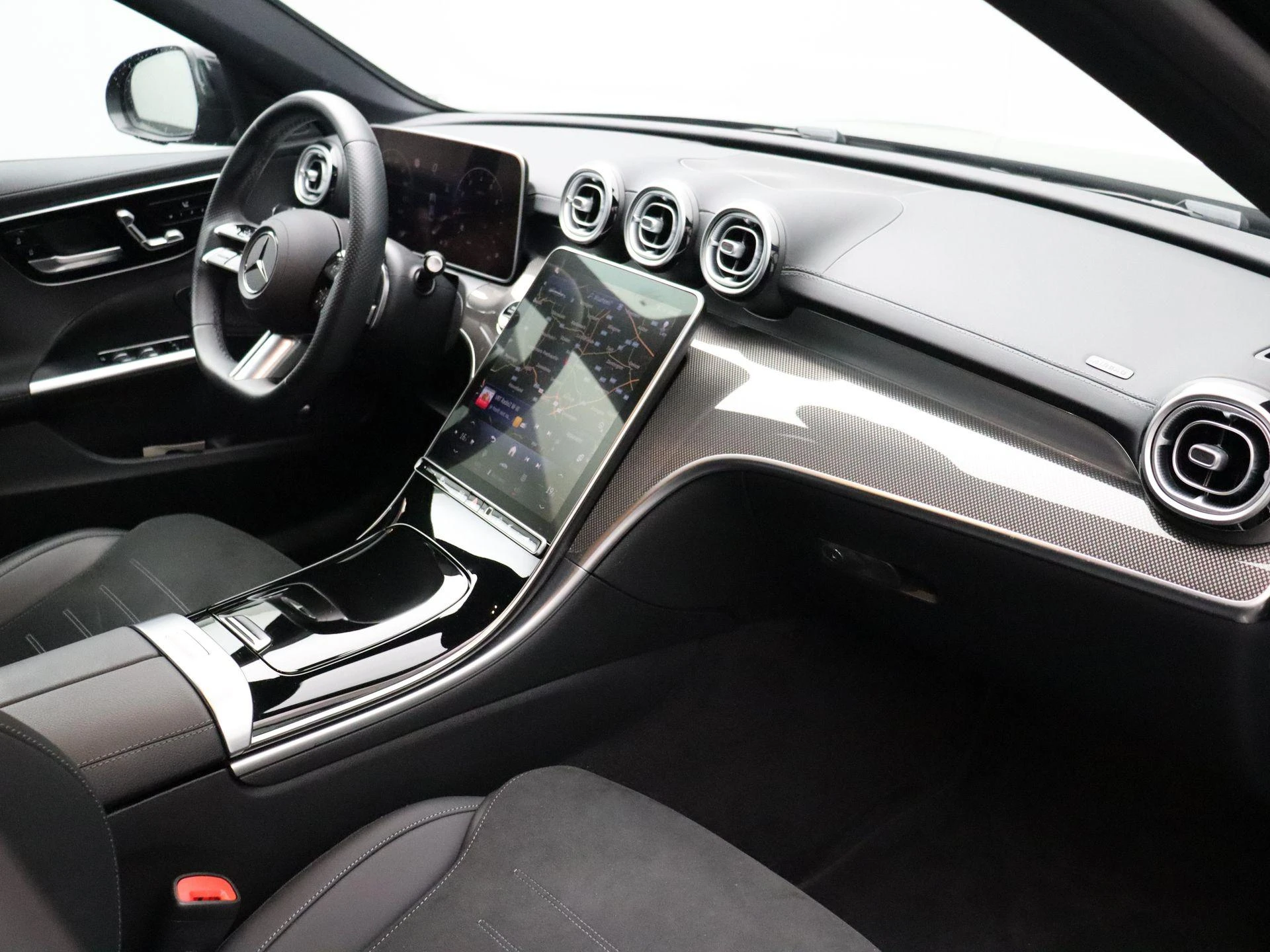 Mercedes-Benz-C-Klasse-image-27