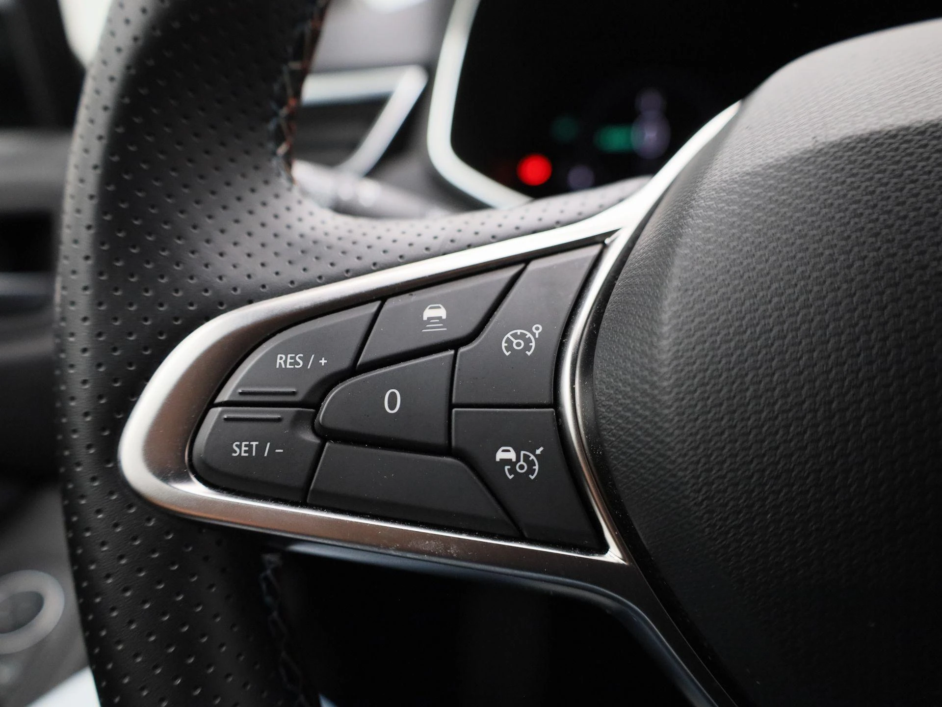 Renault-Clio-image-16