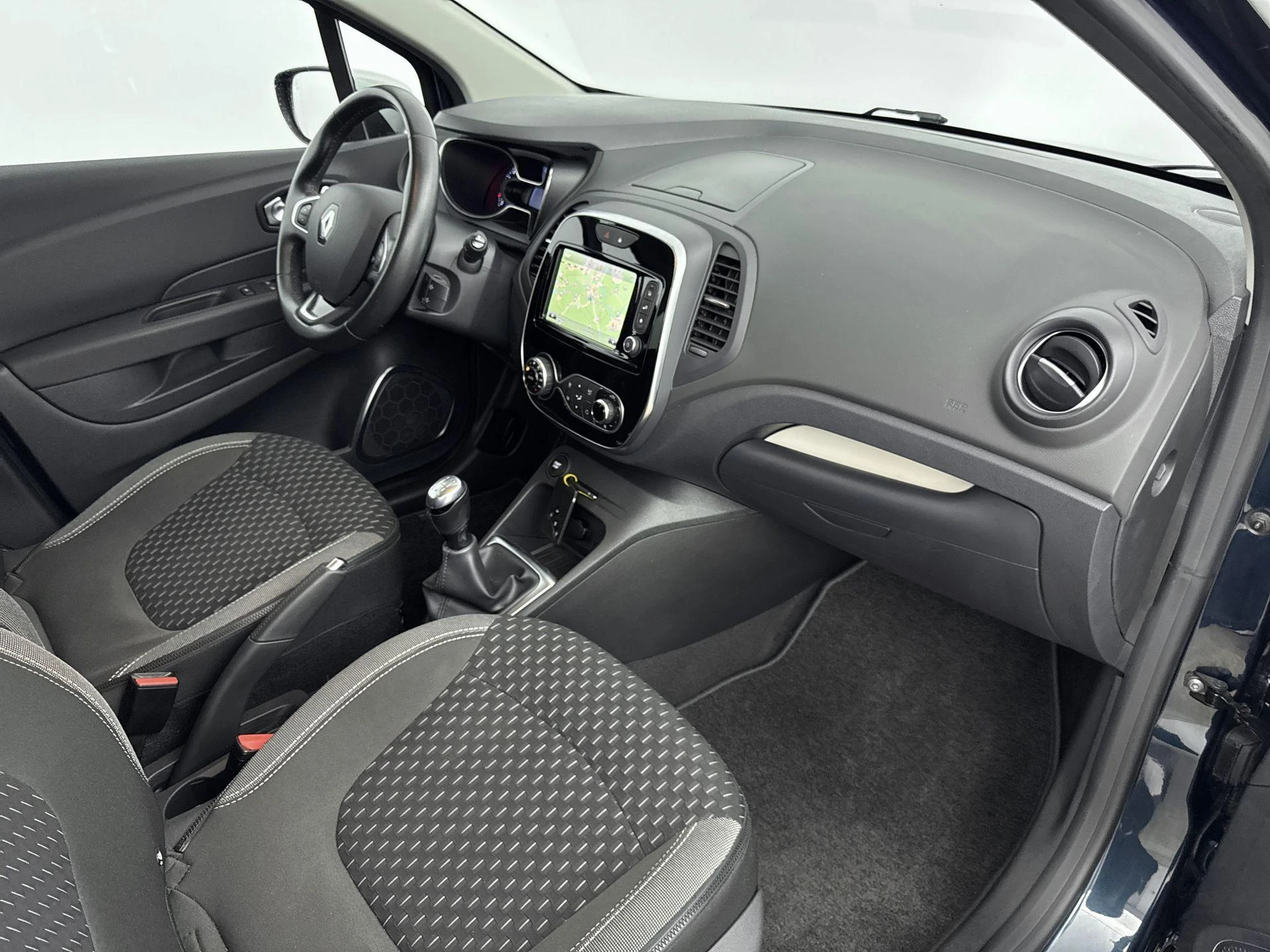 Renault-Captur-image-15