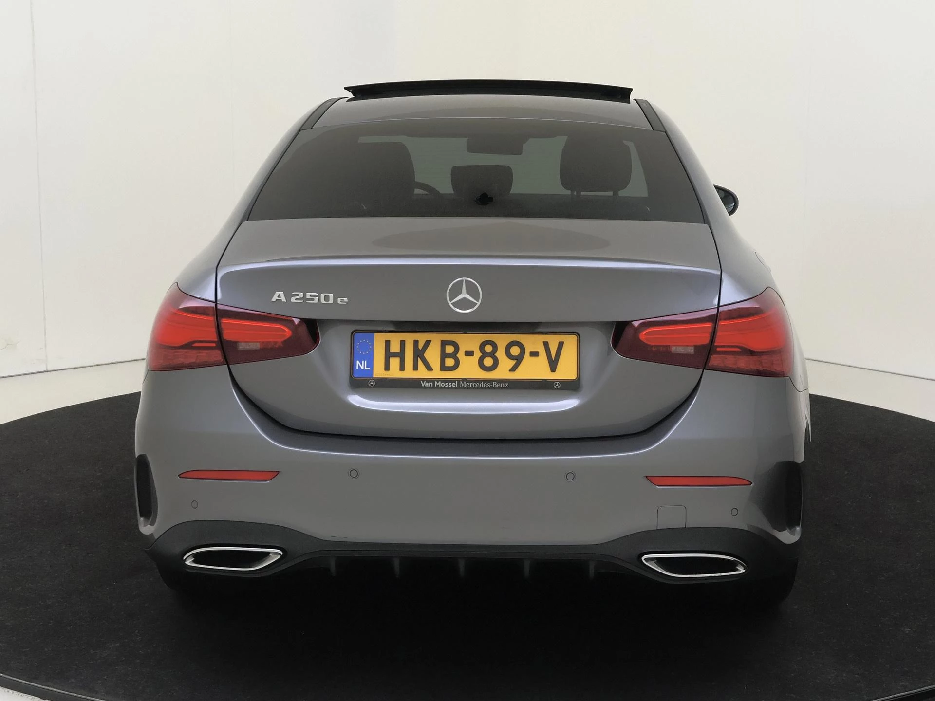 Mercedes-Benz A-Klasse 250 e Business Solution AMG