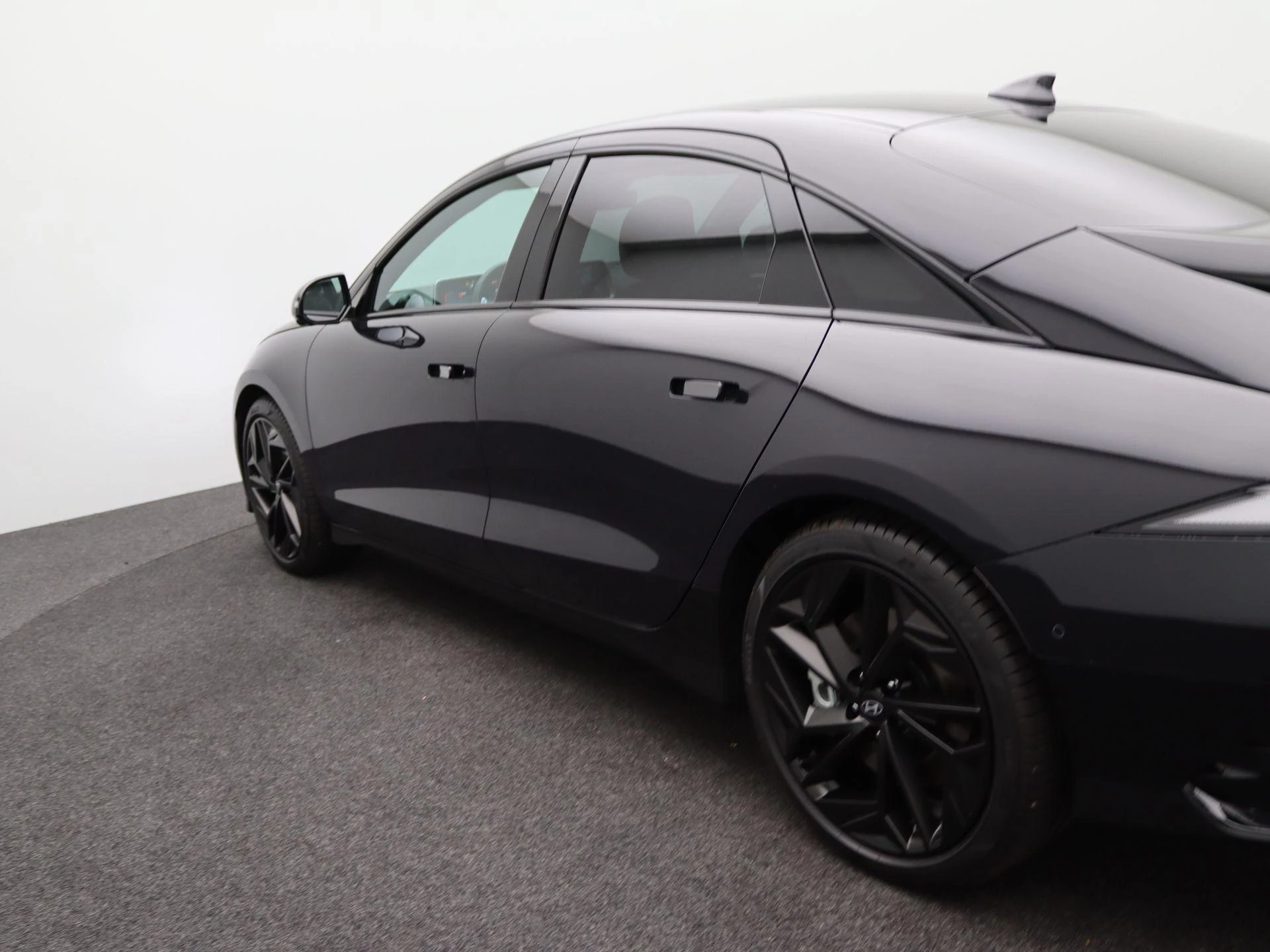 Hyundai-IONIQ 6-image-36