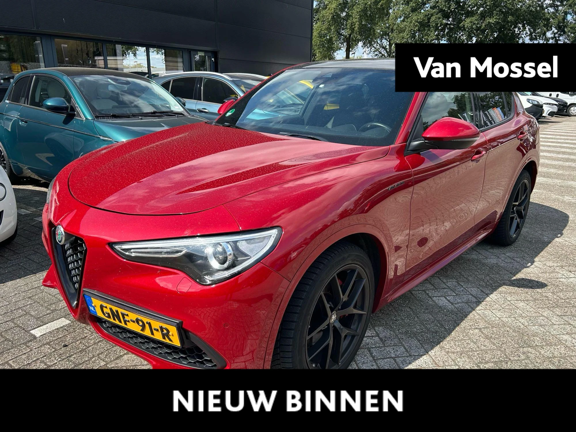 Alfa Romeo-Stelvio-image-0