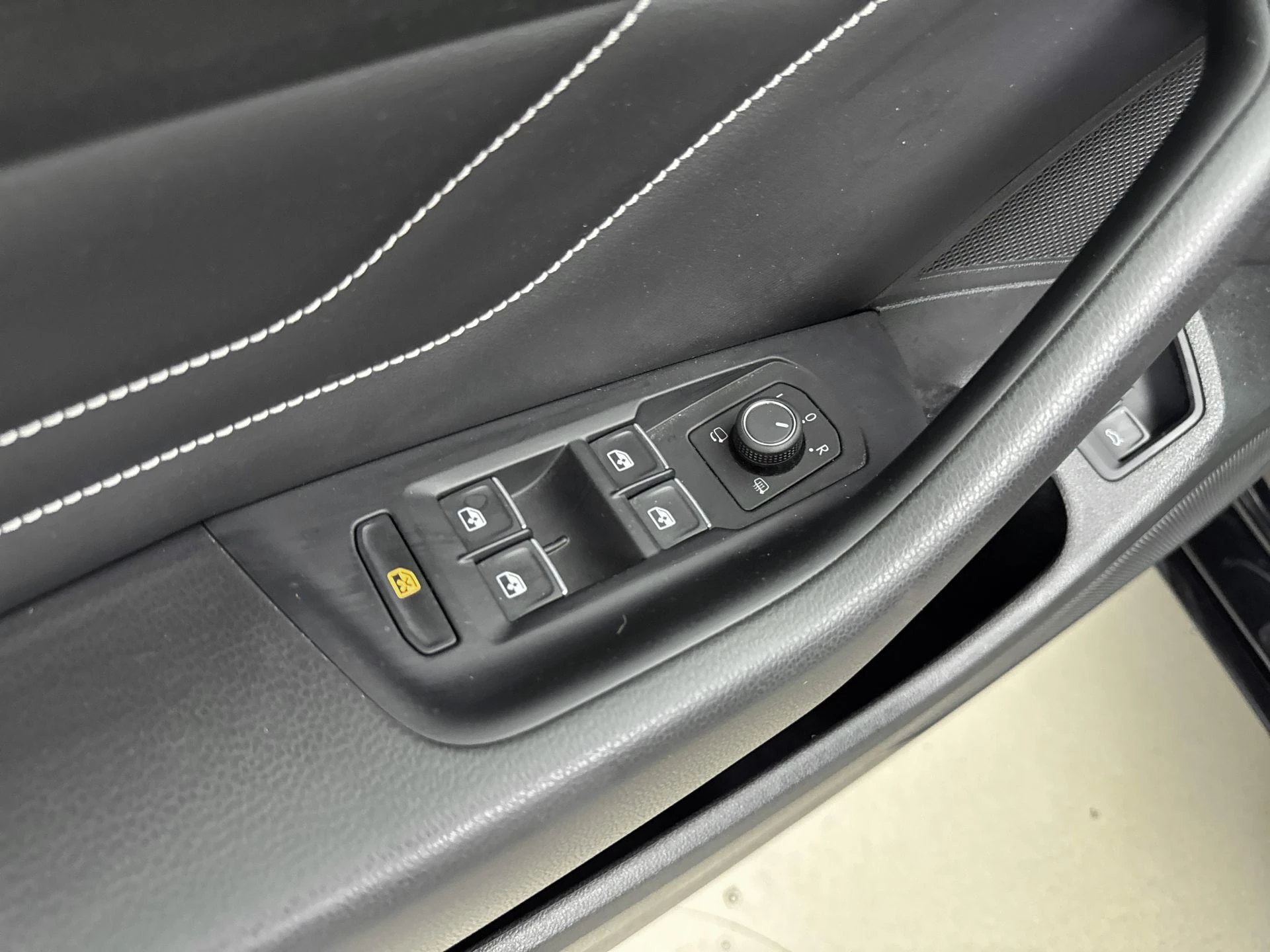 Volkswagen-Passat-image-9