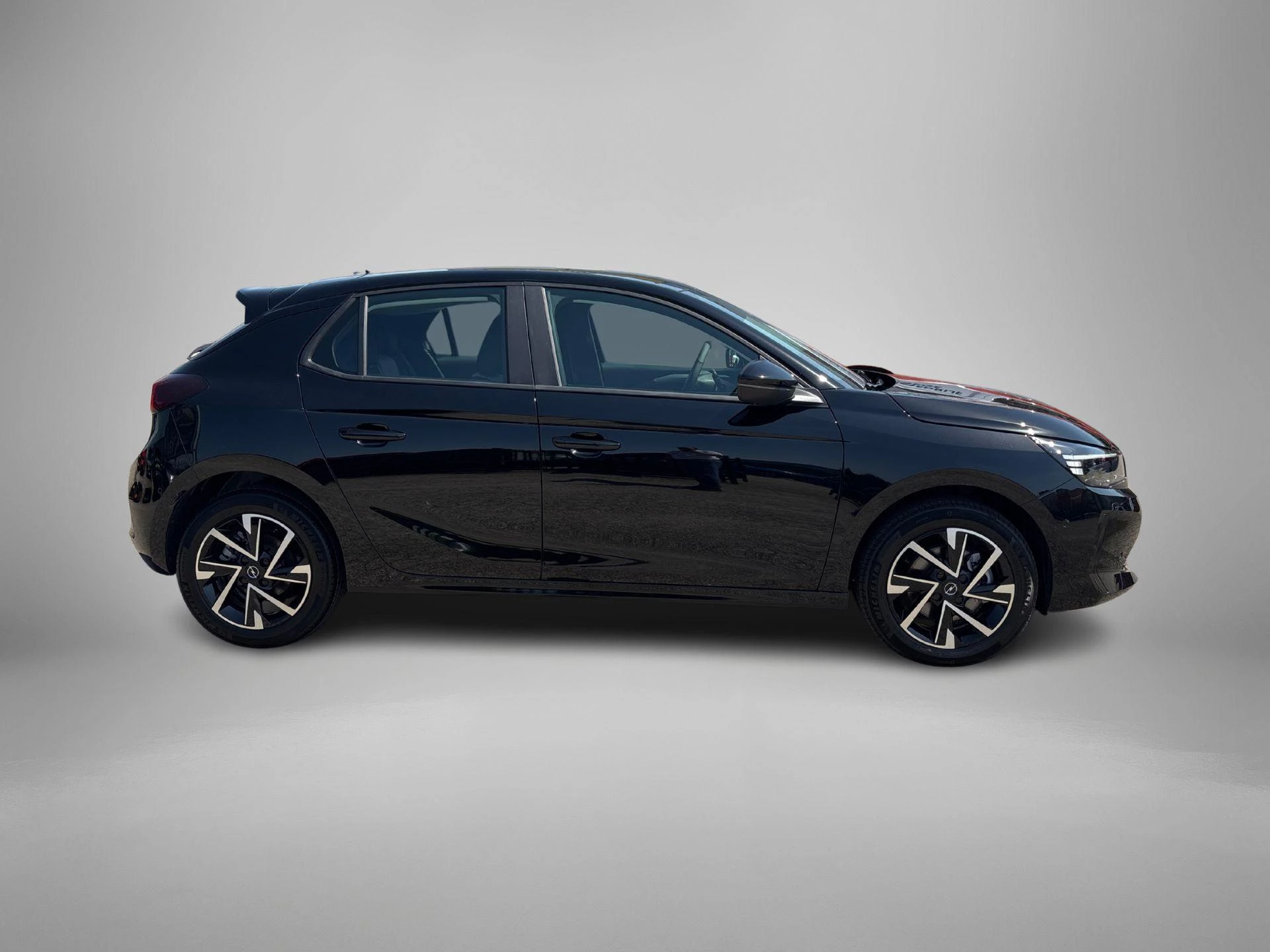 Opel-Corsa-image-2