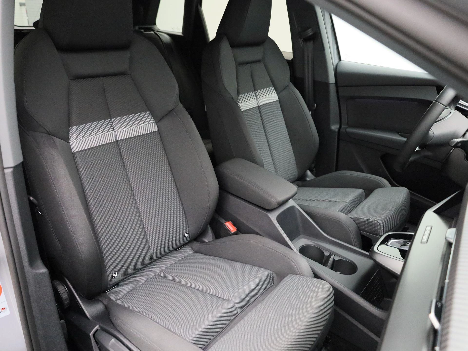Audi-Q4 e-tron-image-41