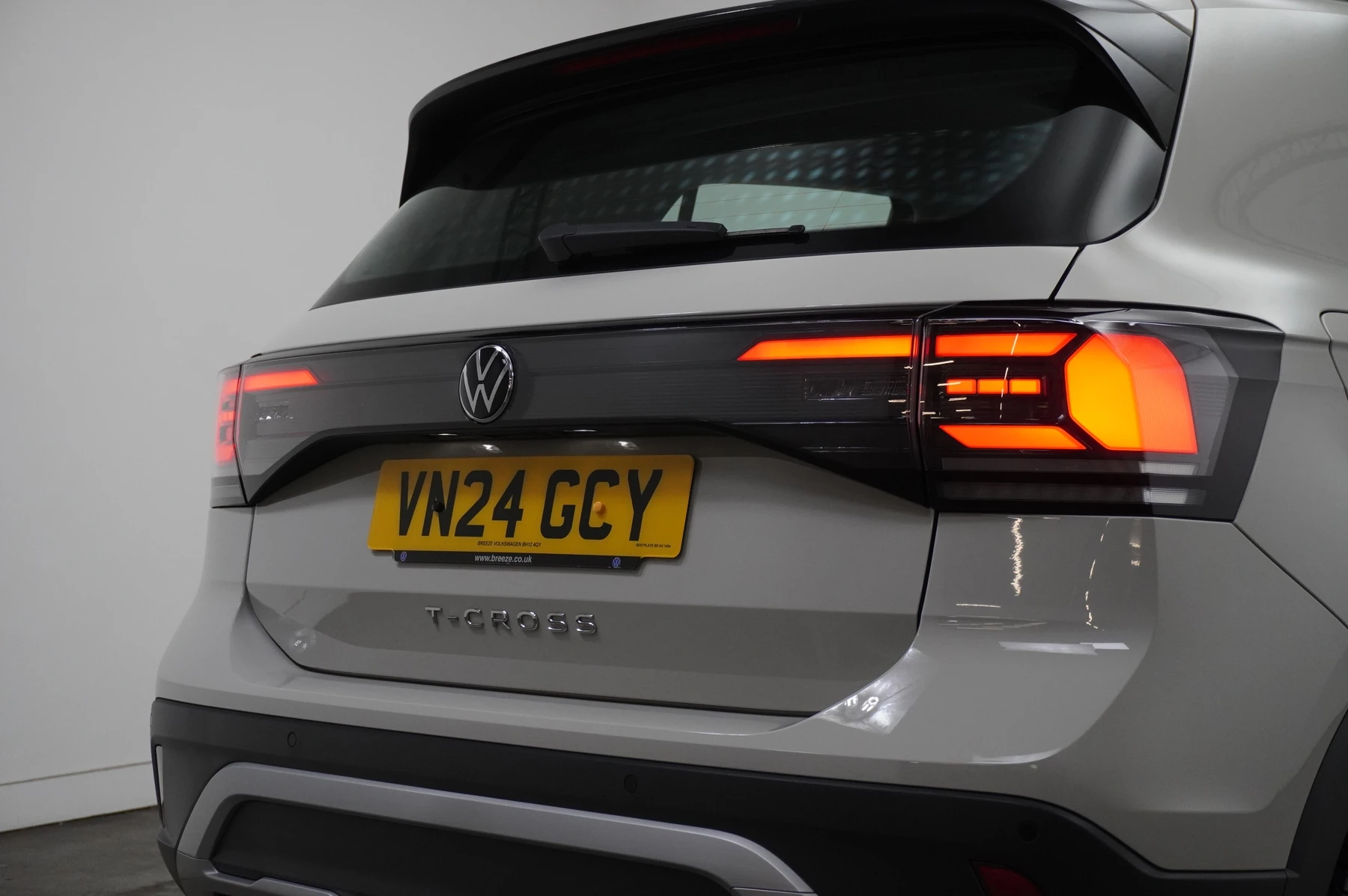 Volkswagen-T-Cross-image-34
