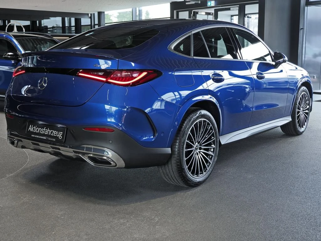 Mercedes-Benz-GLC 220 d-image-2