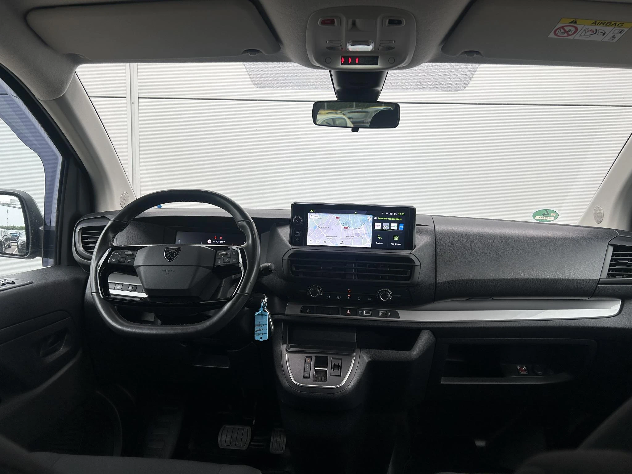 Peugeot-Expert-image-9