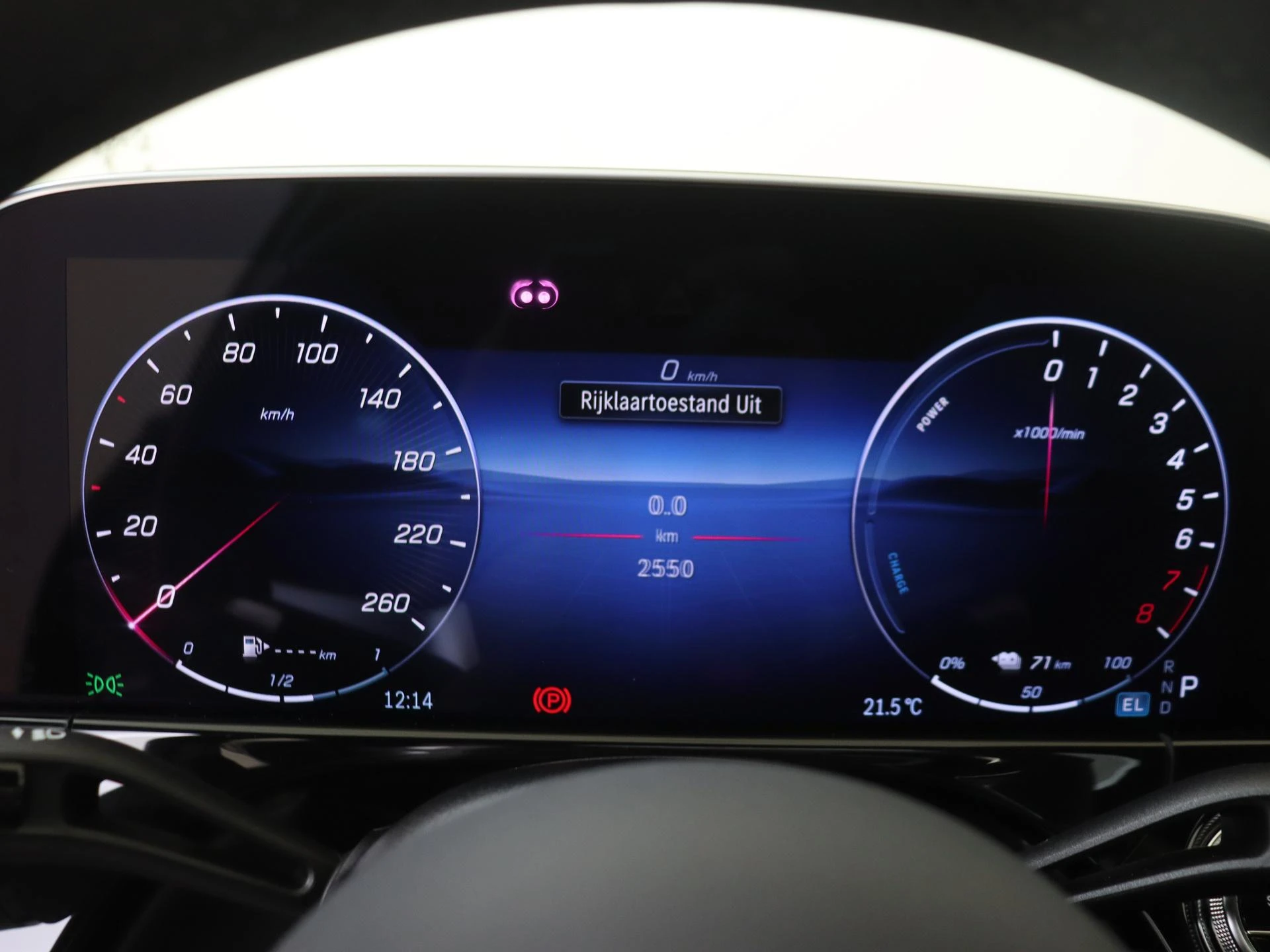 Mercedes-Benz-E-Klasse-image-10
