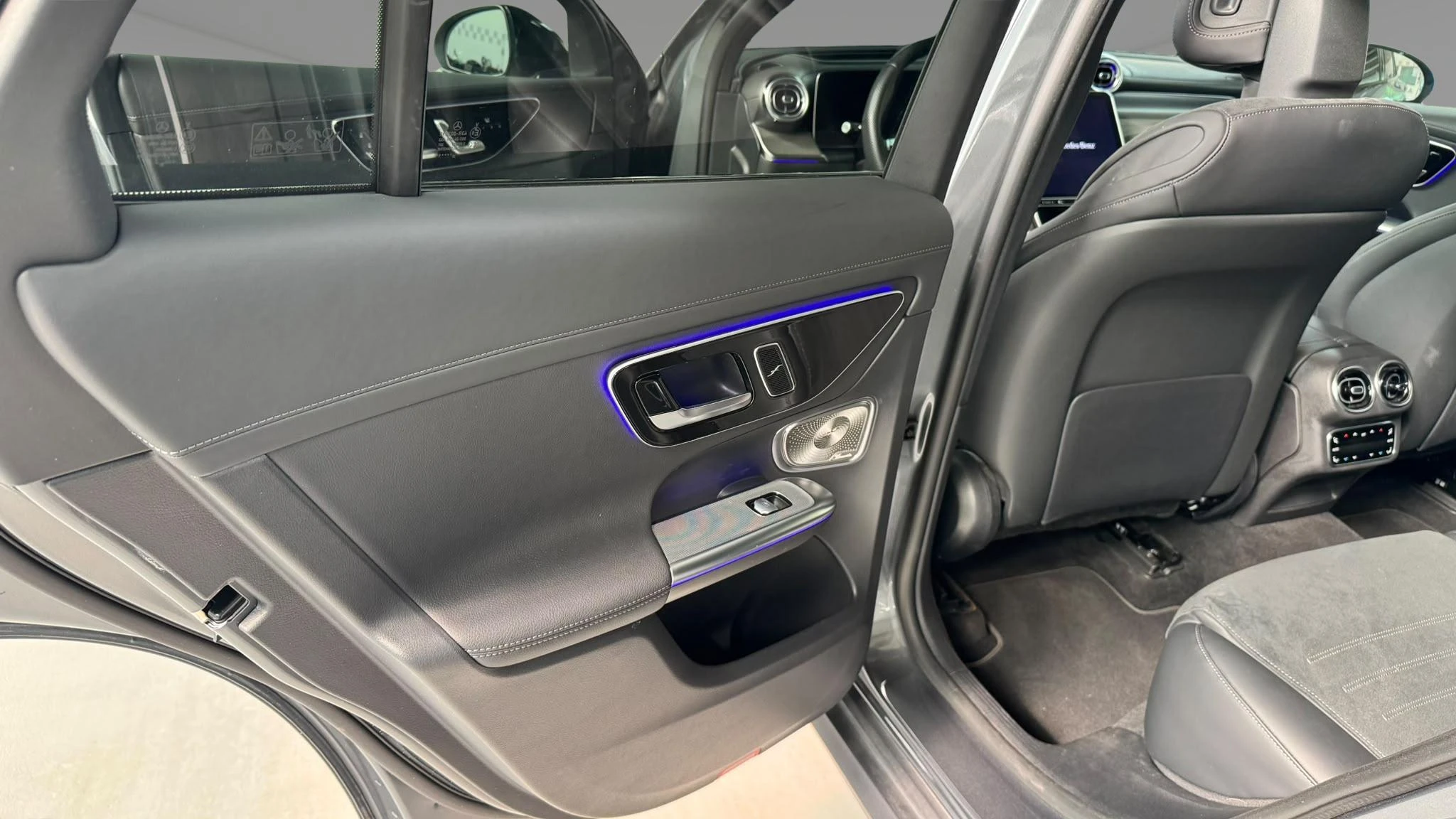 Mercedes-Benz GLC SUV 220d 4MATIC AMG Line + PANO DAK + DIGITAL LIGHT + BURMESTER + HEAD UP +