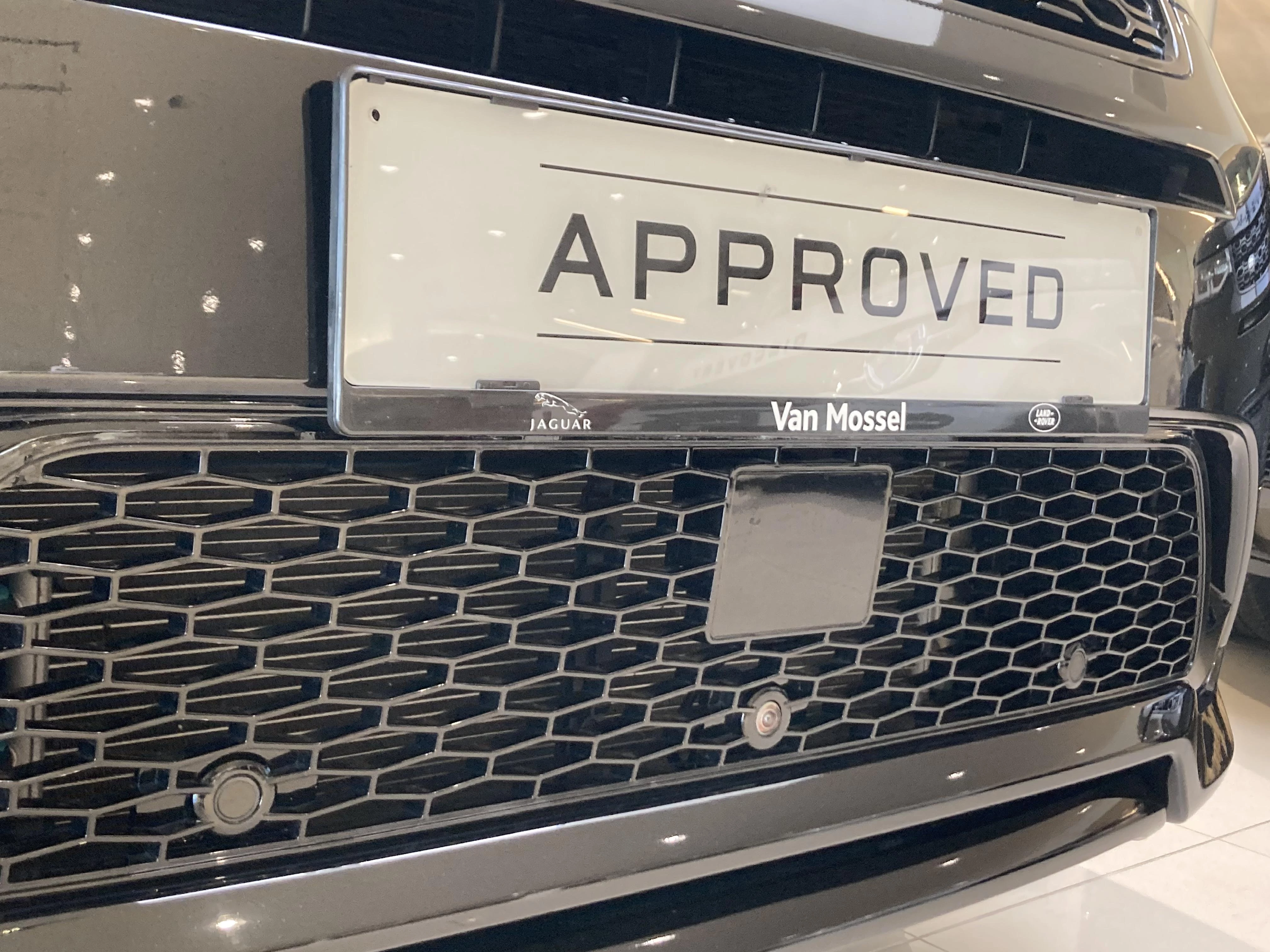 Land Rover-Discovery Sport-image-11