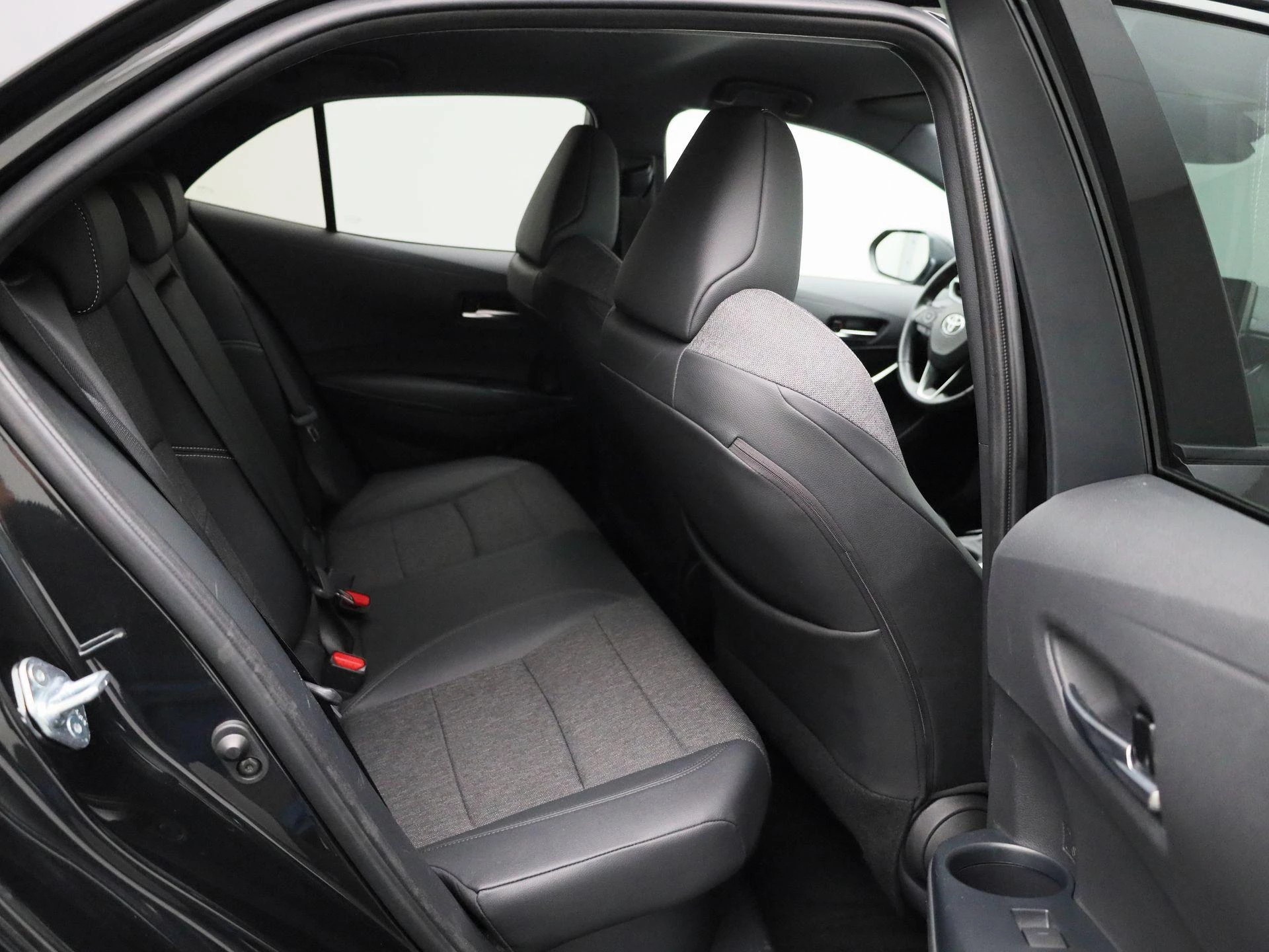 Toyota Corolla 1.8 Hybrid Business Plus