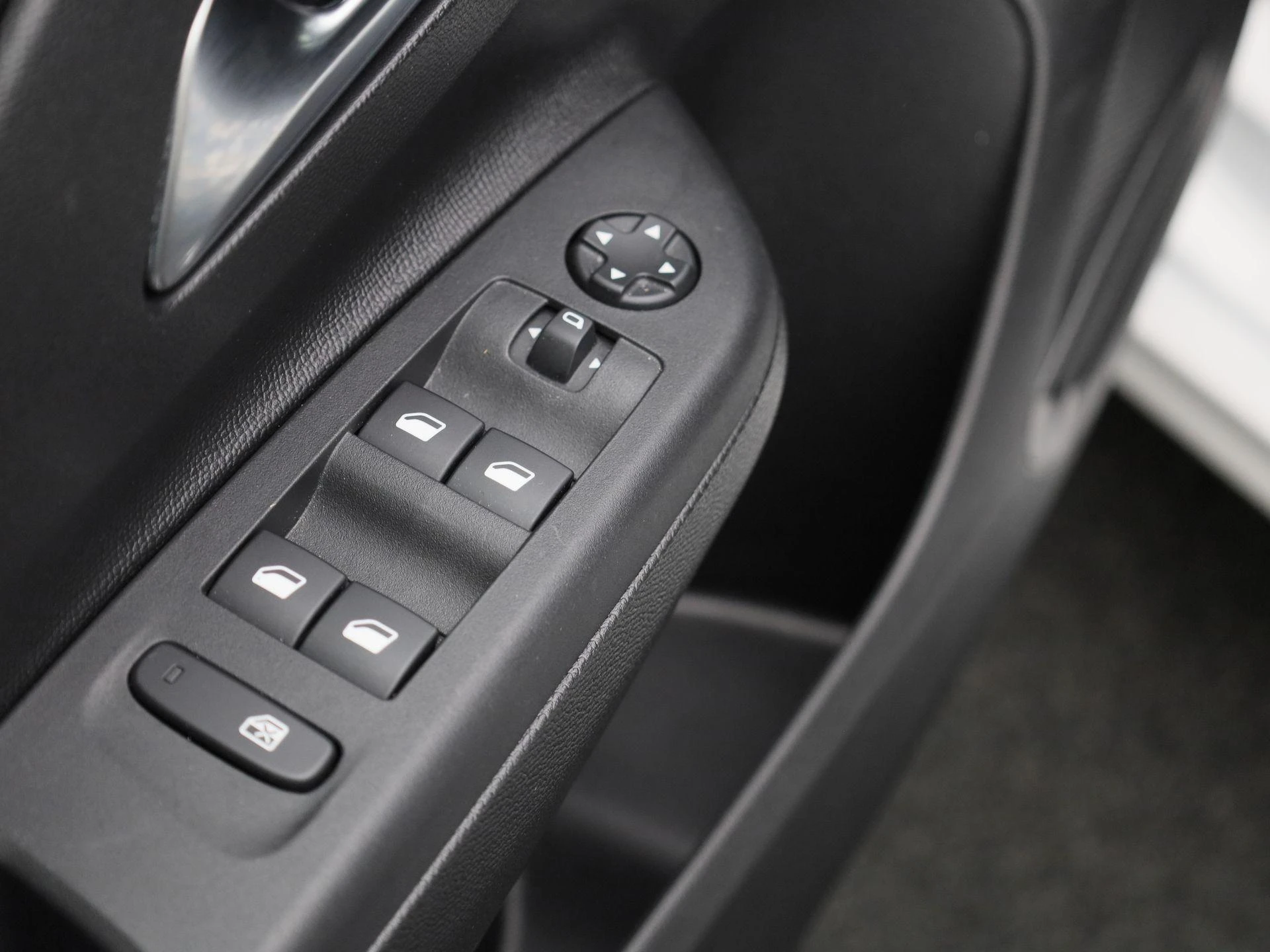Opel-Corsa-e-image-29