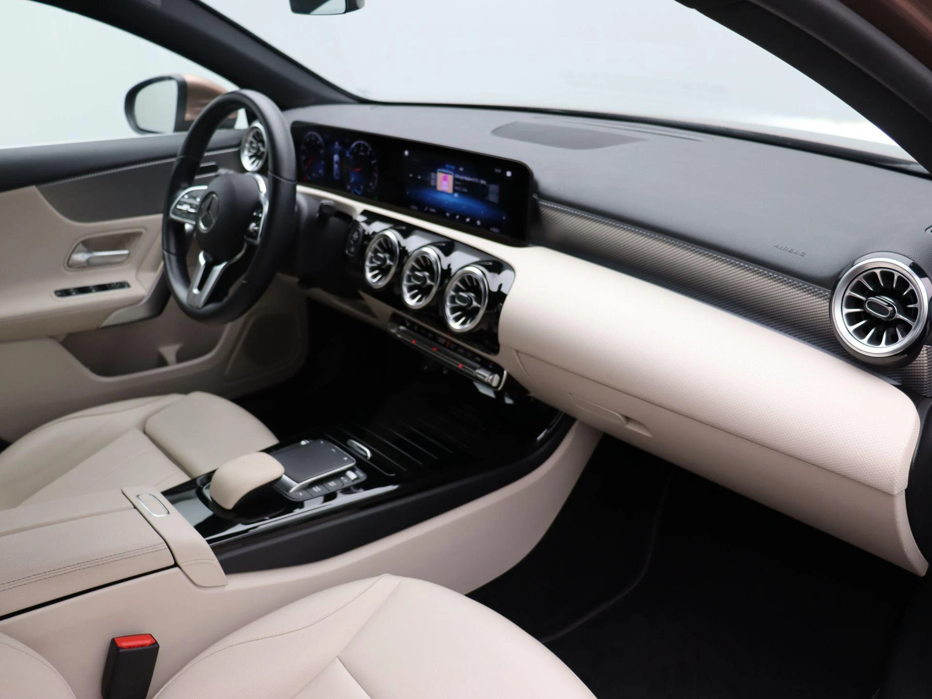 Mercedes-Benz Classe A 180 Business Line + LEDER + SENSOREN + CAMERA +