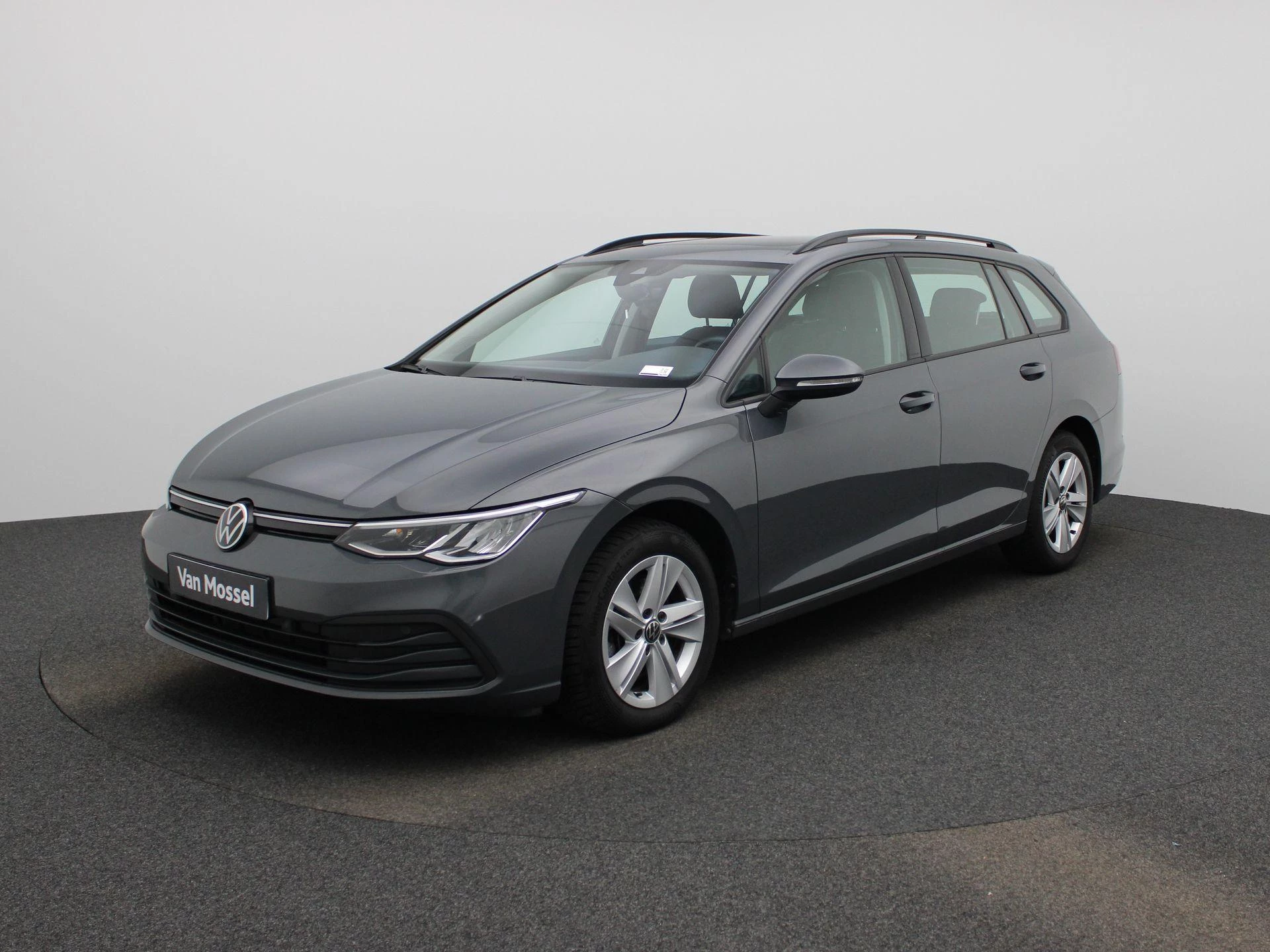 Volkswagen-Golf-image-0
