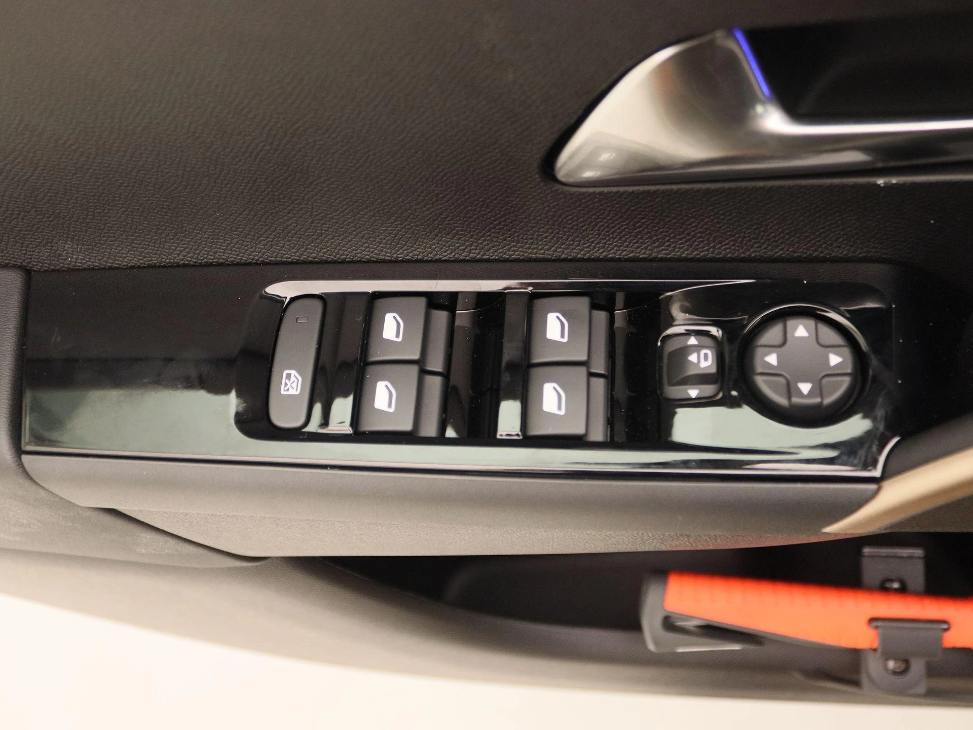Lancia-Ypsilon-image-19
