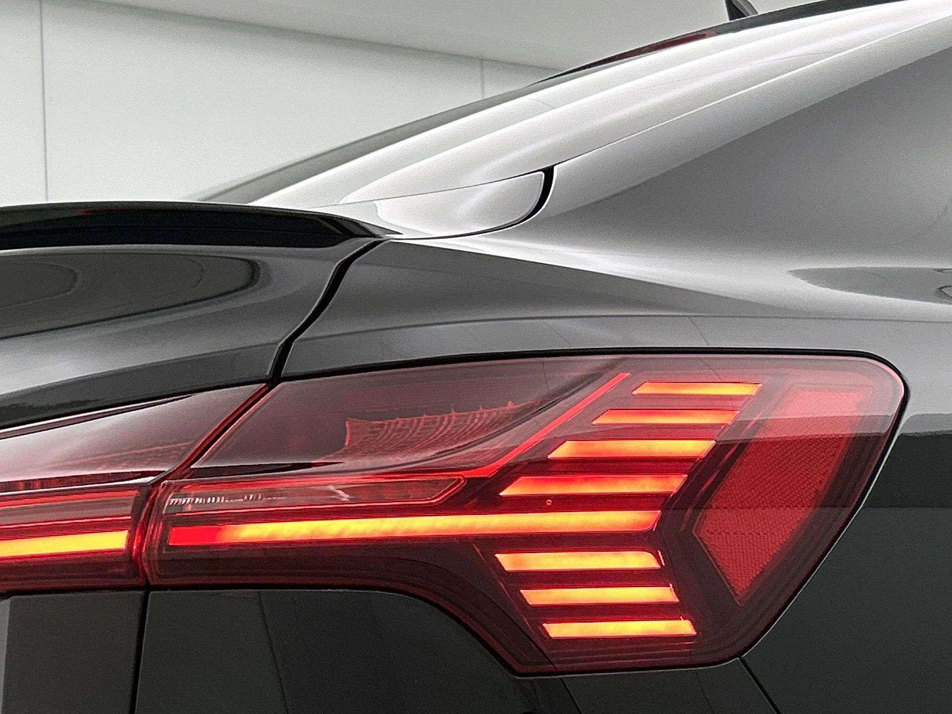 Audi-Q8 Sportback e-tron-image-13
