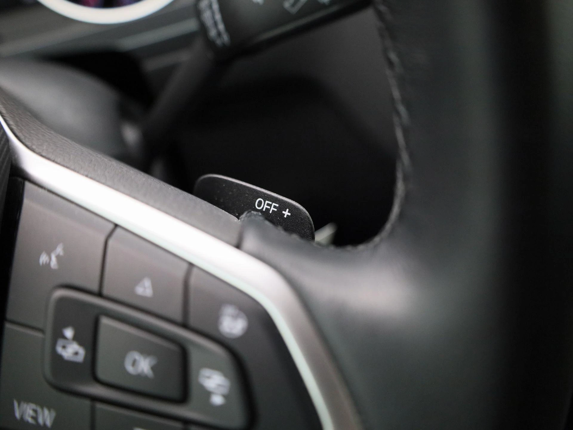 Volkswagen-Tiguan-image-31
