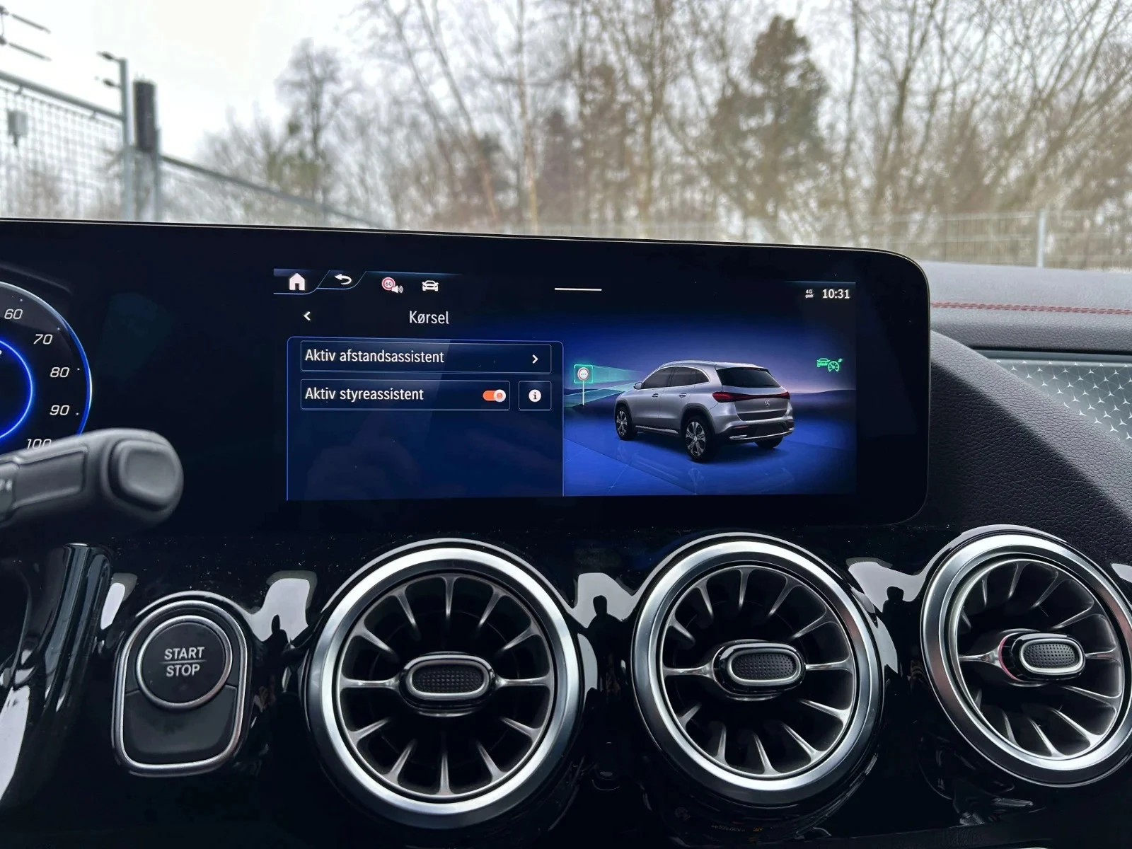 Mercedes-Benz-EQA-image-17