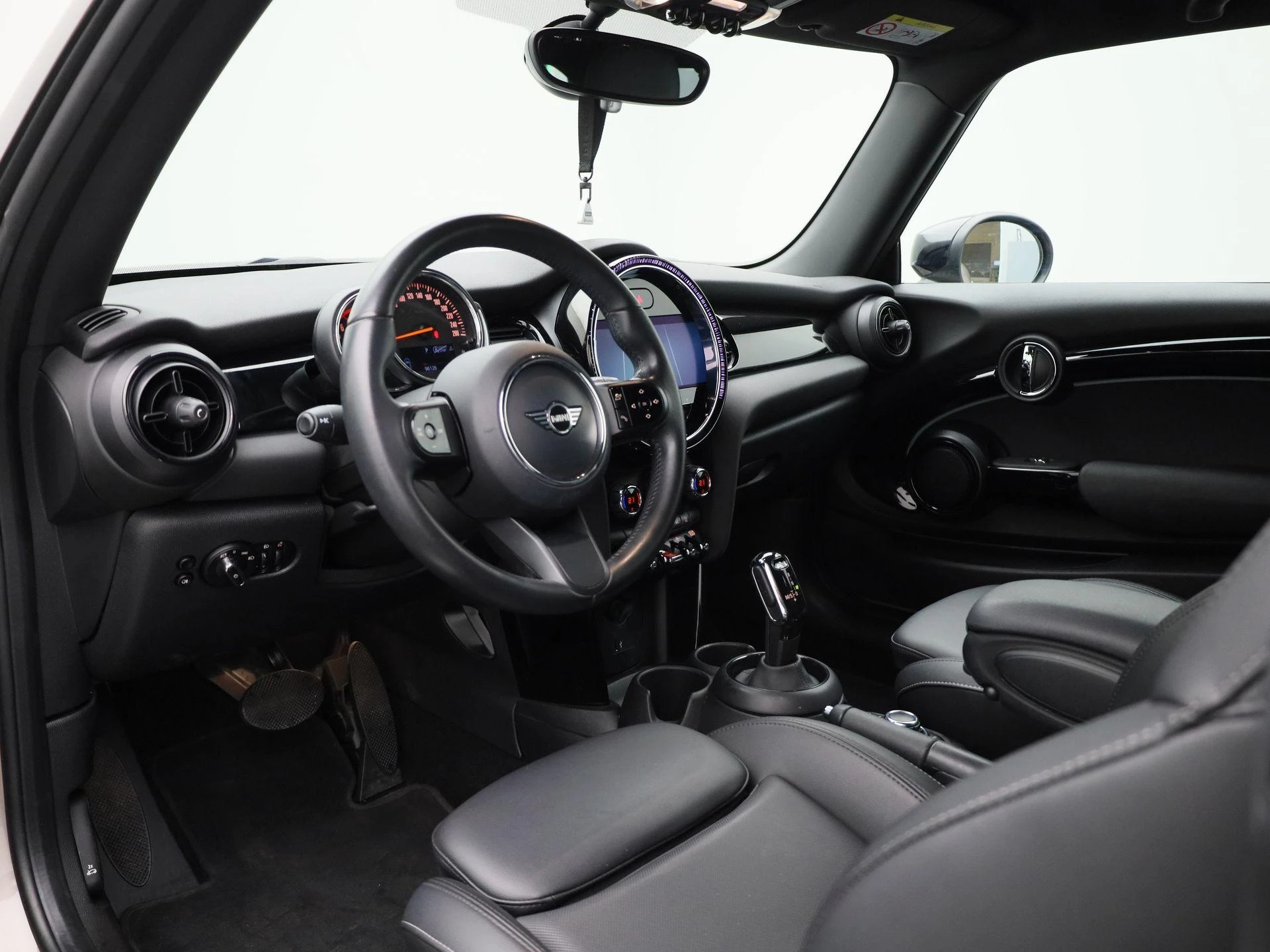 MINI-Cooper-image-27
