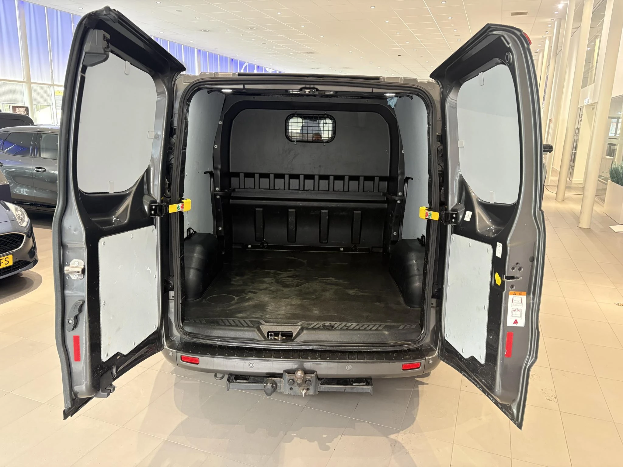 Ford-Transit Custom-image-13
