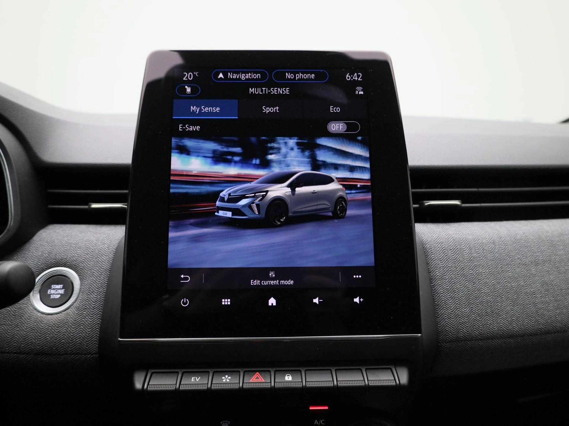 Renault-Clio-image-24