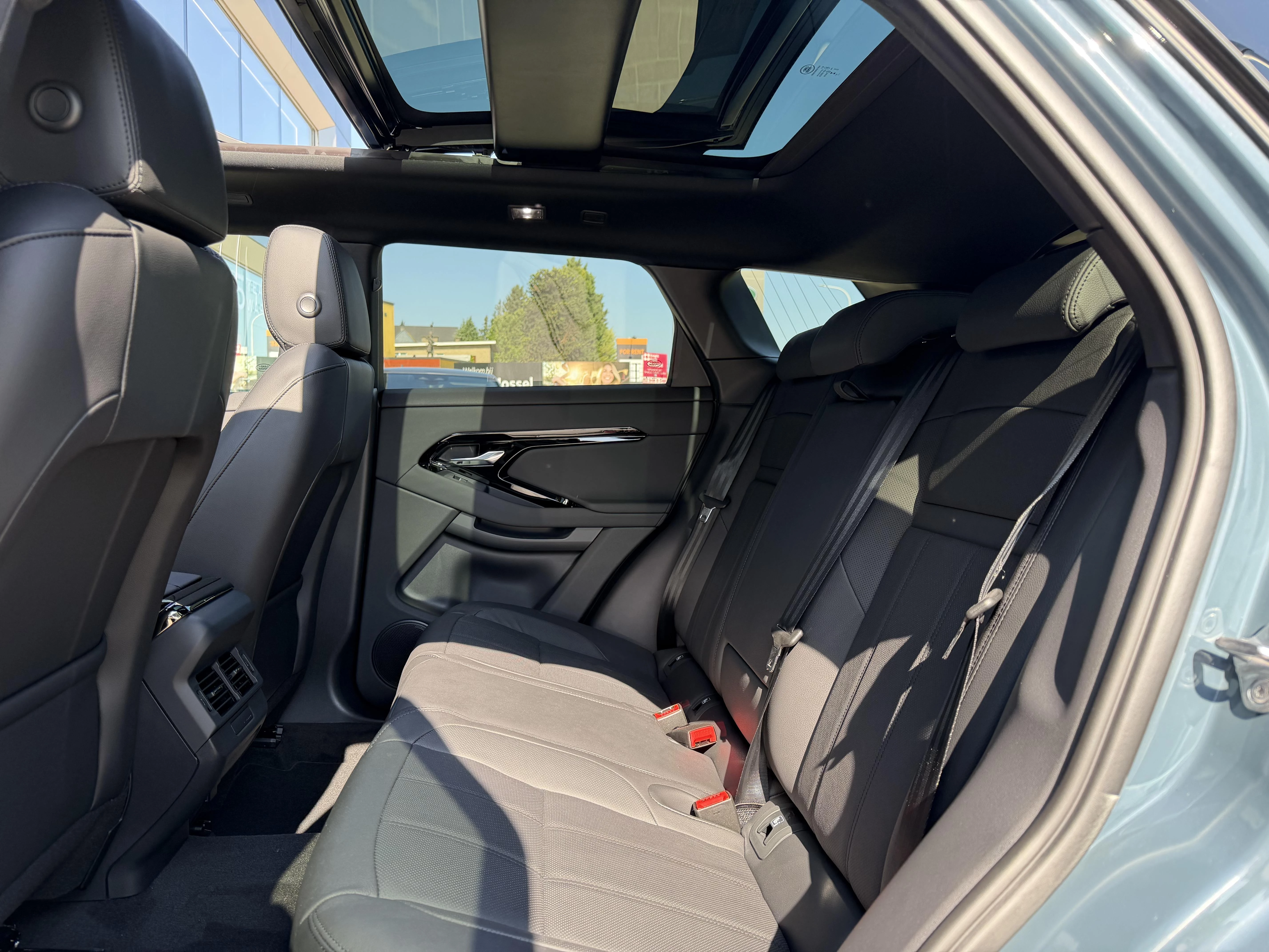 Land Rover Range Rover Evoque P160 S FWD Auto. 26.5MY