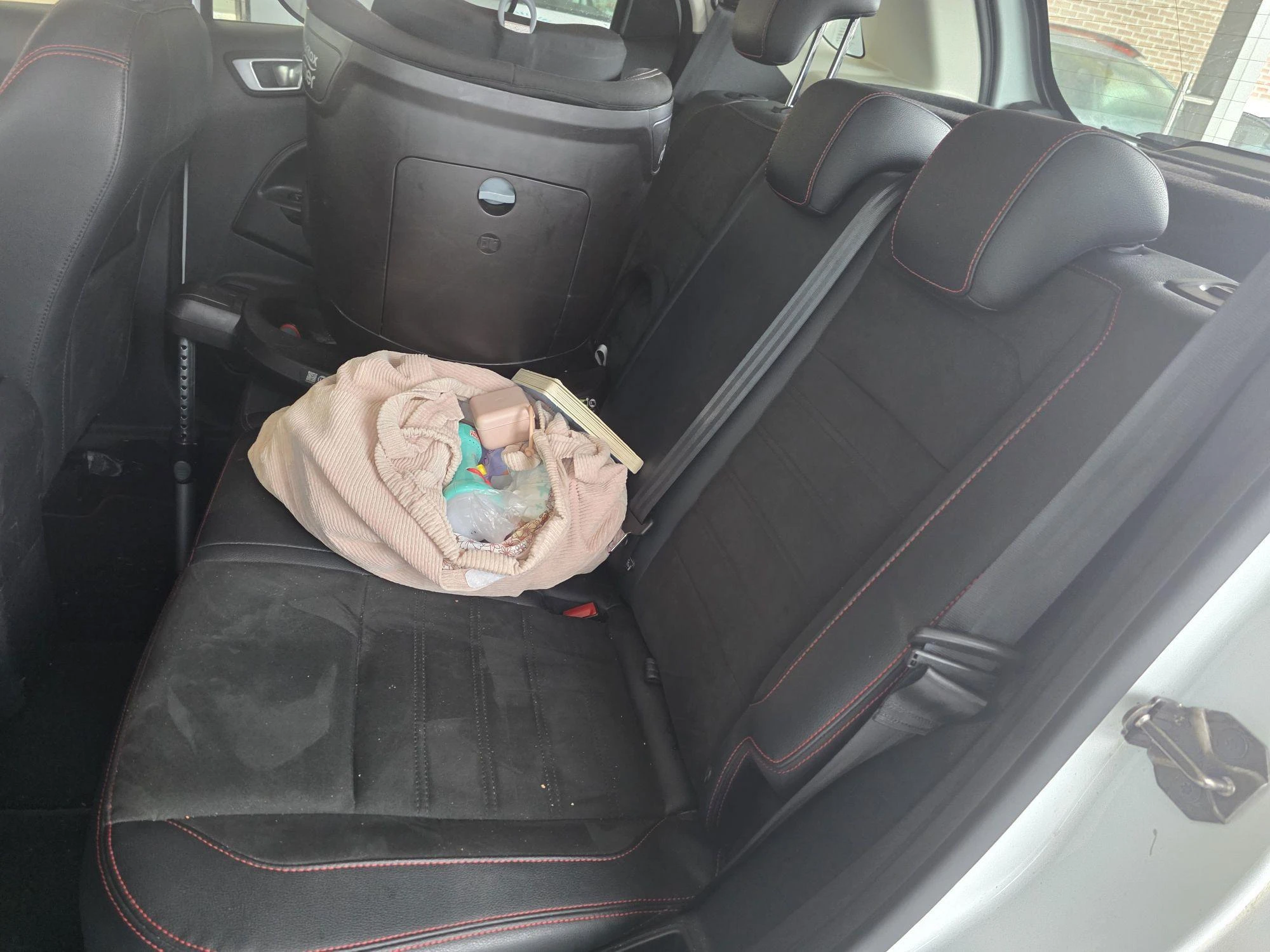 Ford-EcoSport-image-18