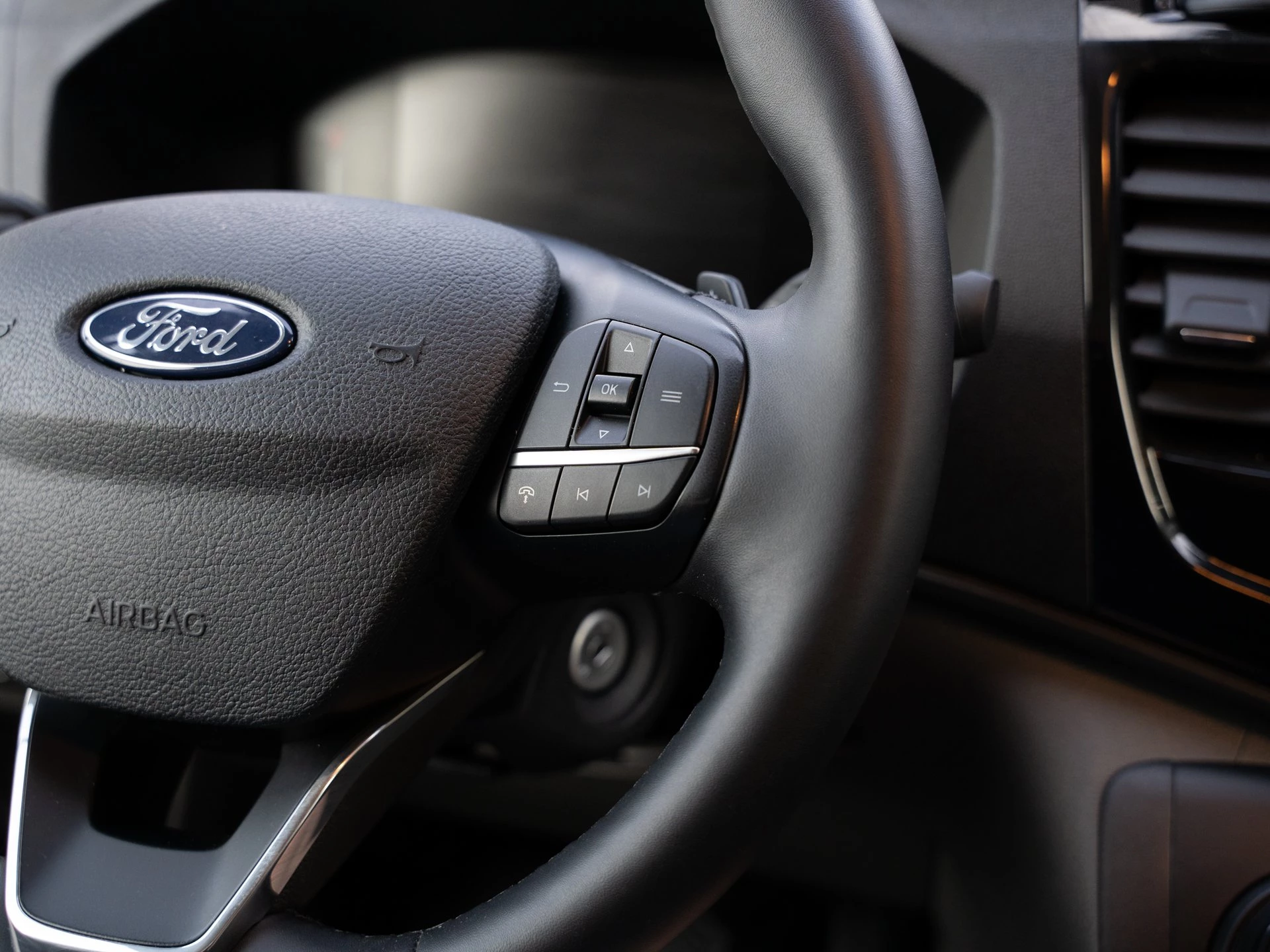 Ford-Transit-image-17