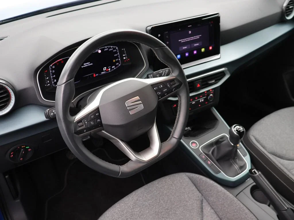 SEAT-Arona-image-13