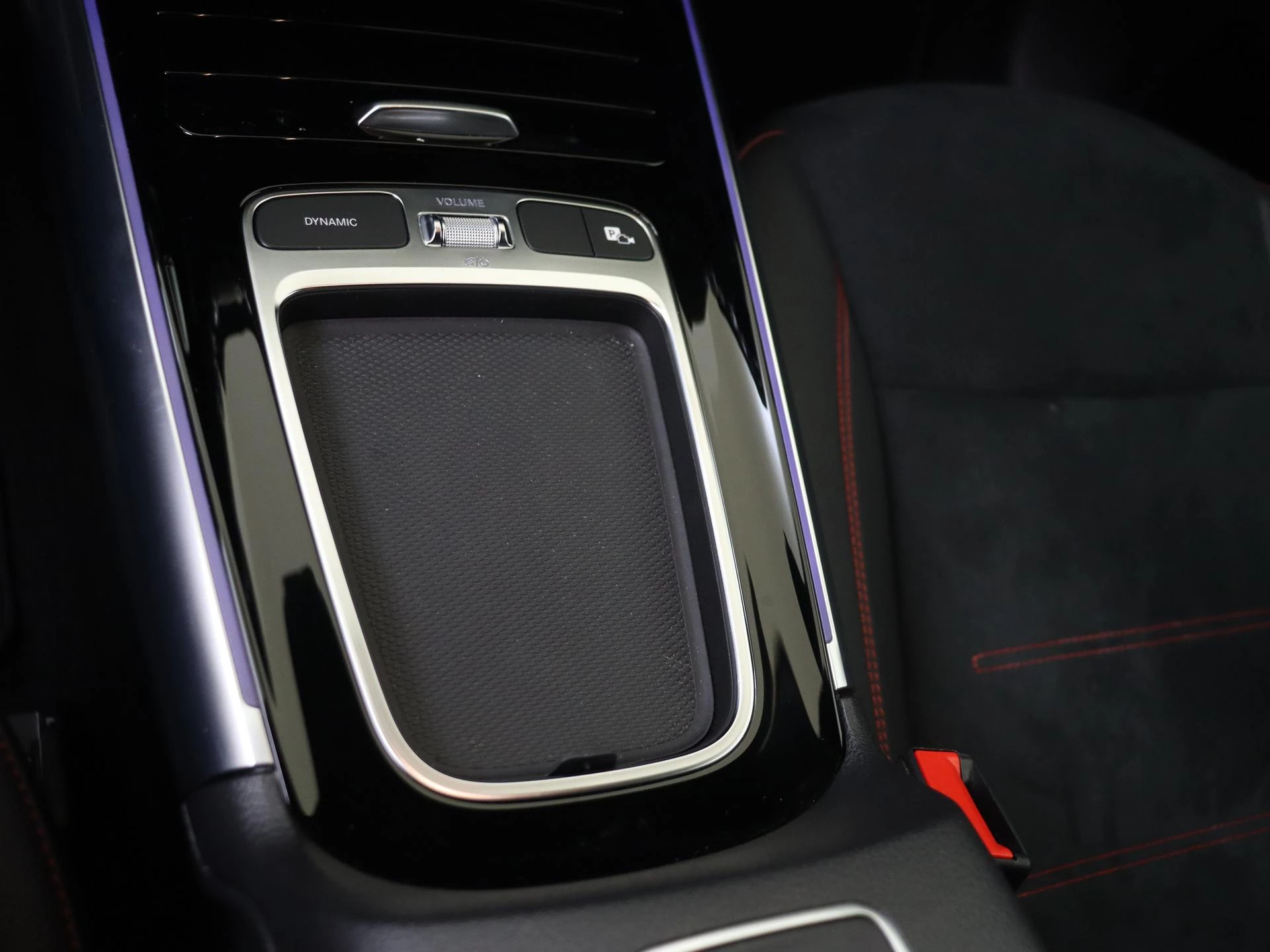 Mercedes-Benz-B-Klasse-image-24