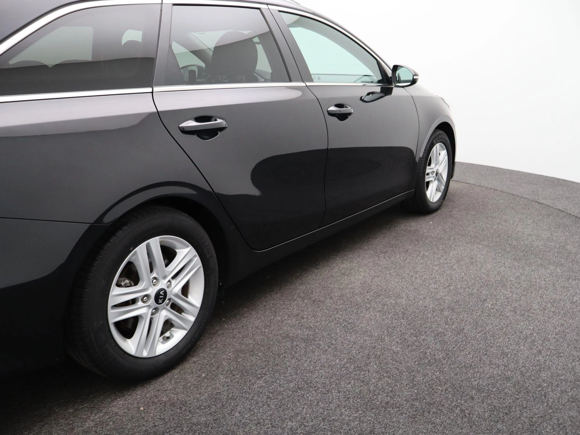 Kia-Ceed Sportswagon-image-44