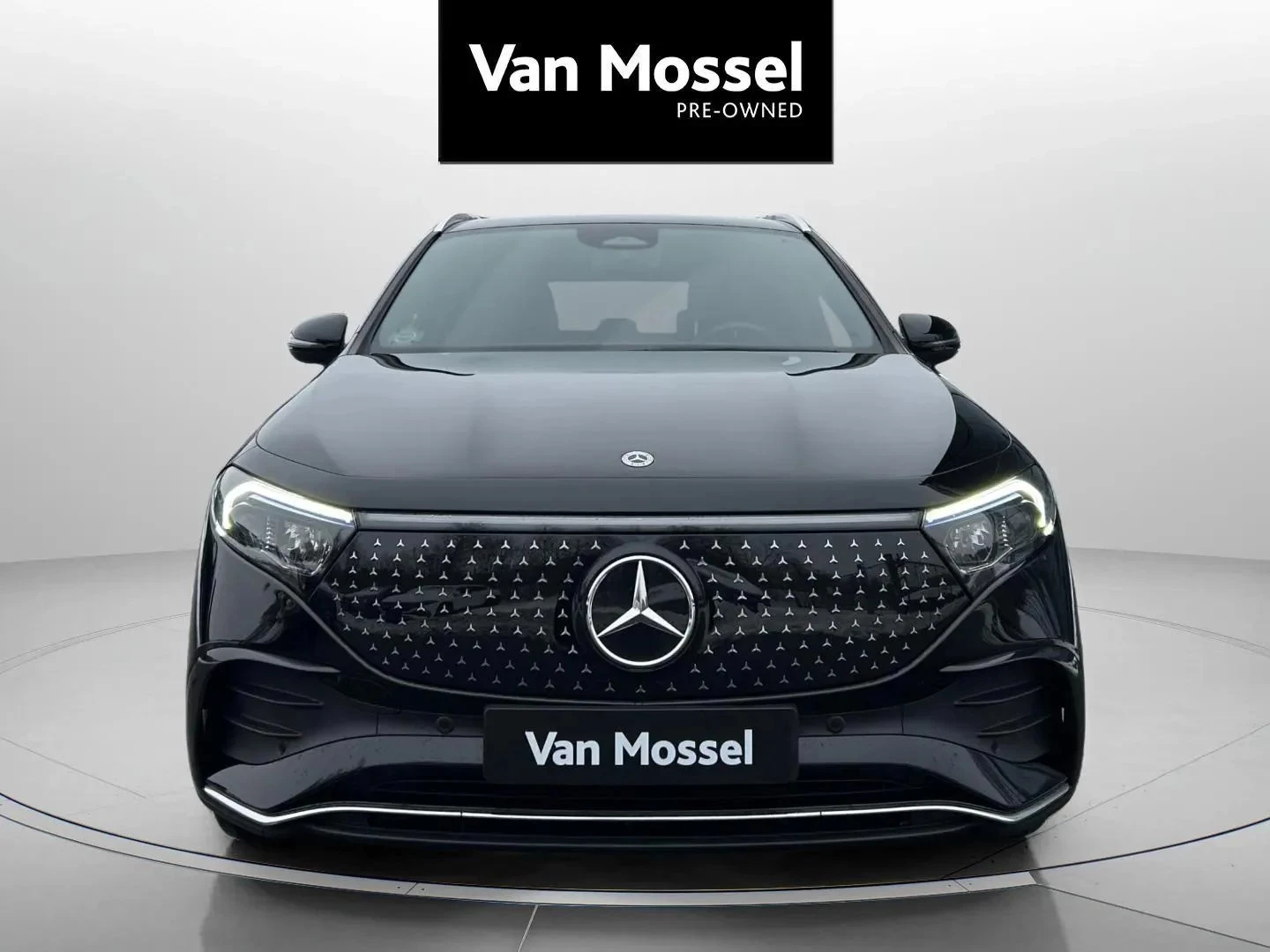 Mercedes-Benz-EQA-image-1