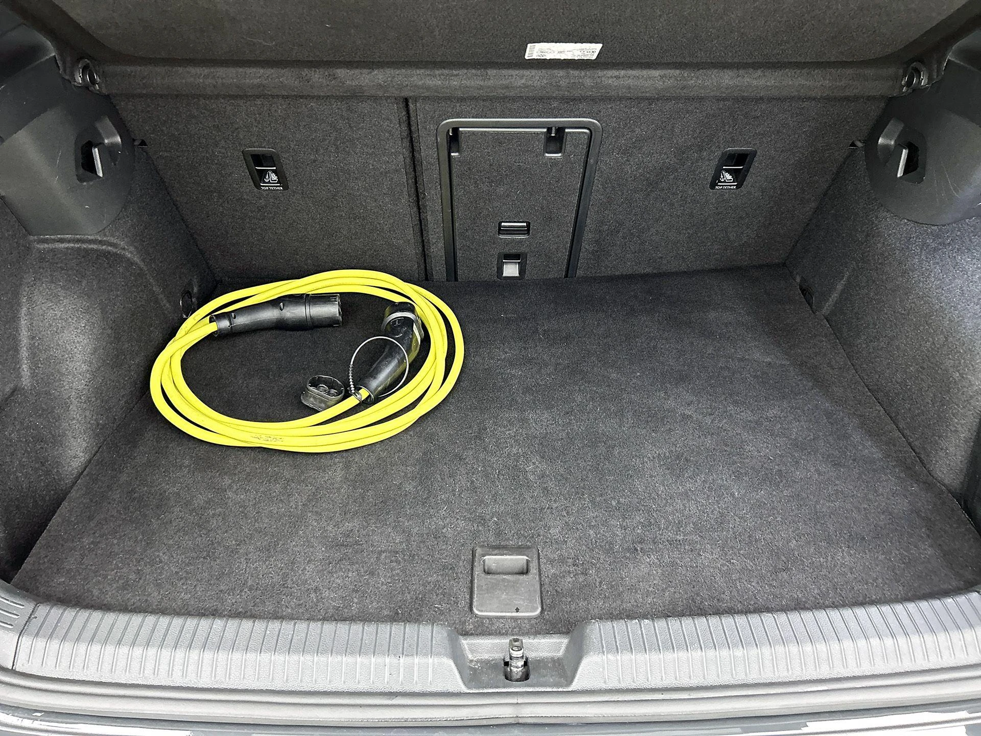 Volkswagen-Golf-image-16