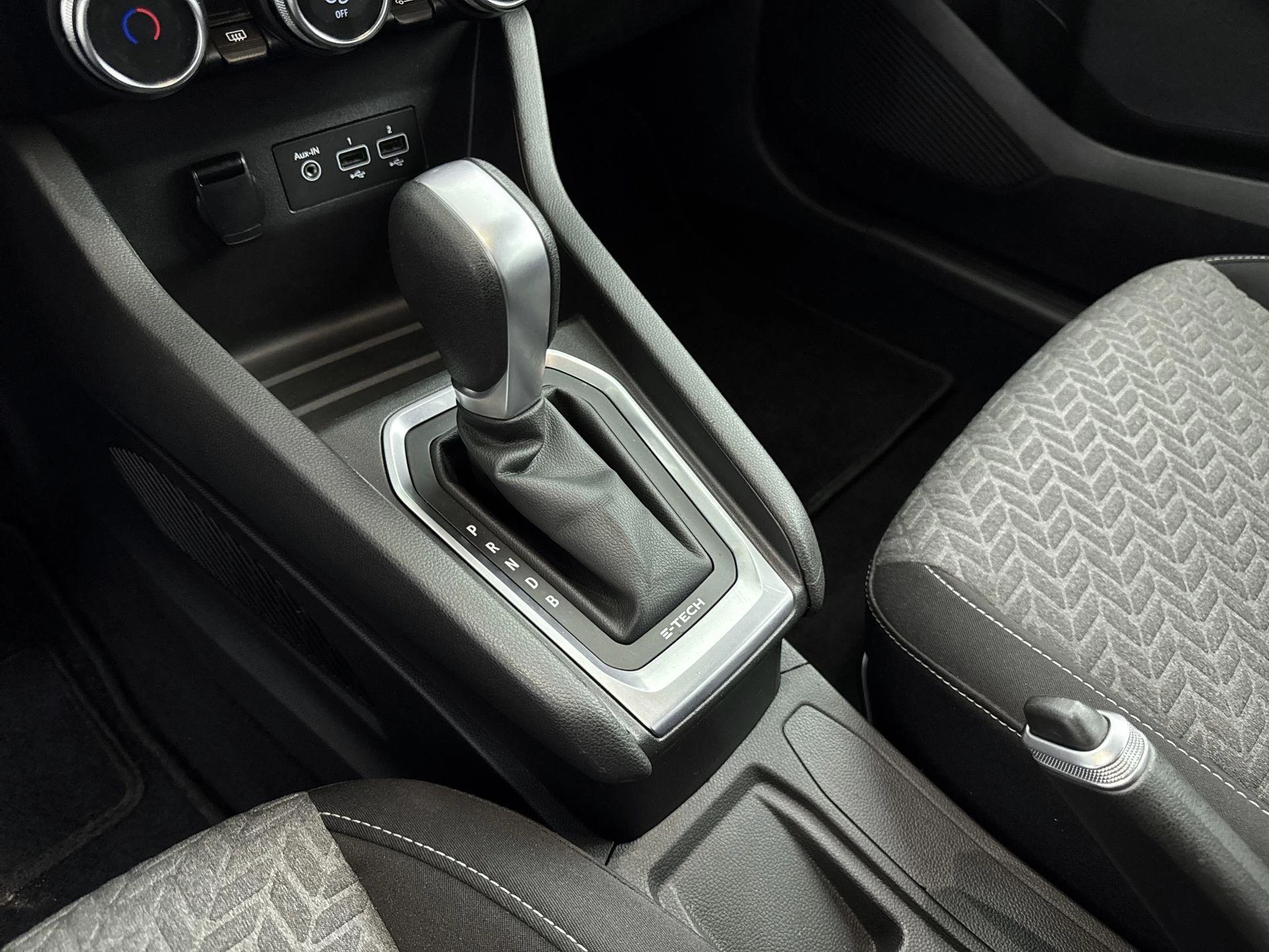 Renault Clio 1.6 E-Tech Hybrid 140Pk Business Zen