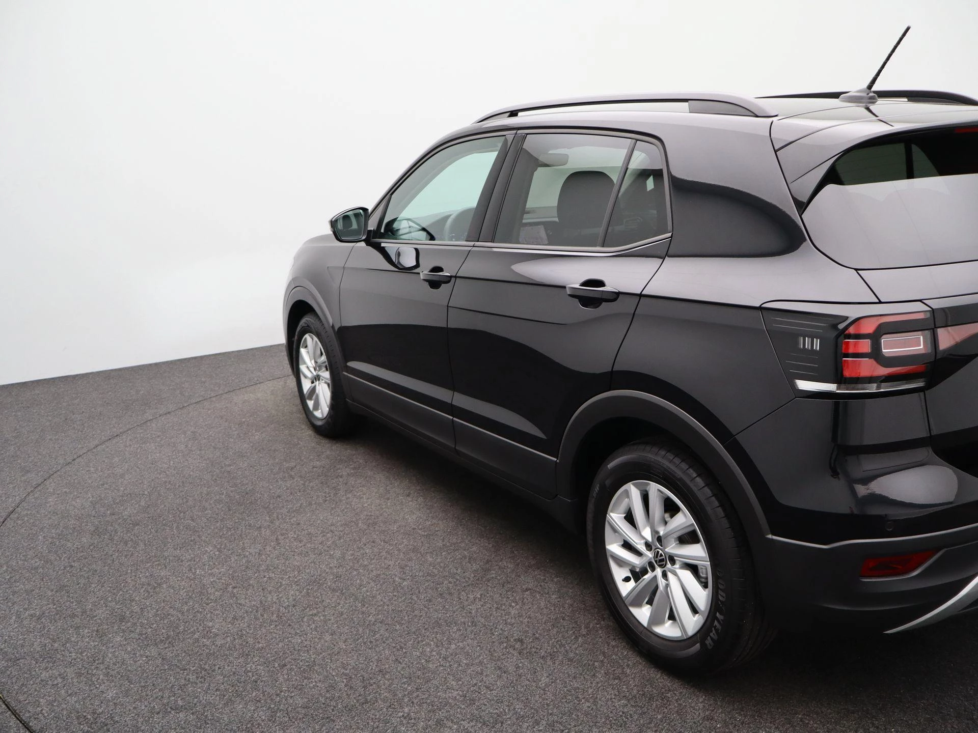 Volkswagen-T-Cross-image-33